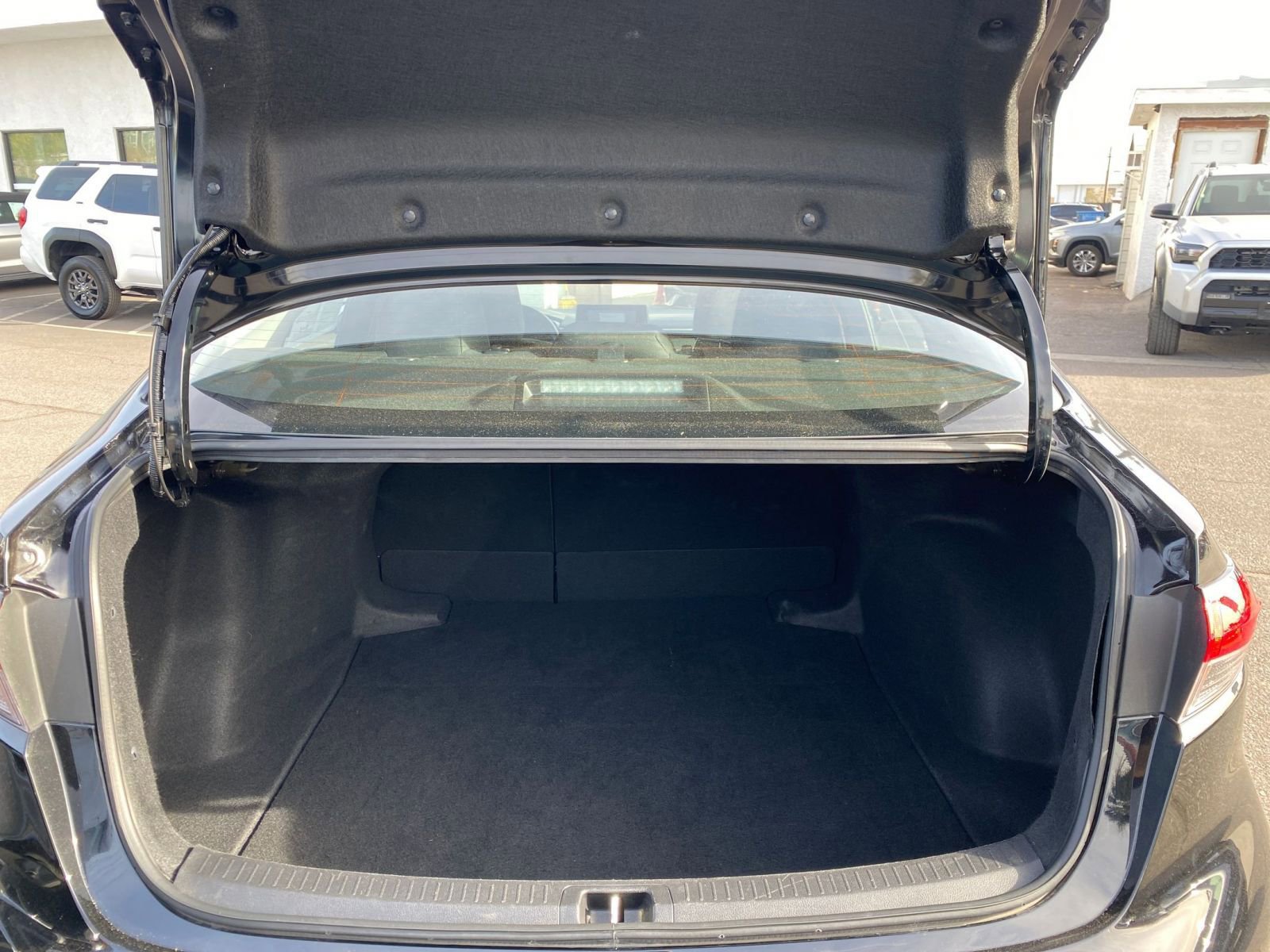 Thumbnail: 2025 Toyota Corolla - 31