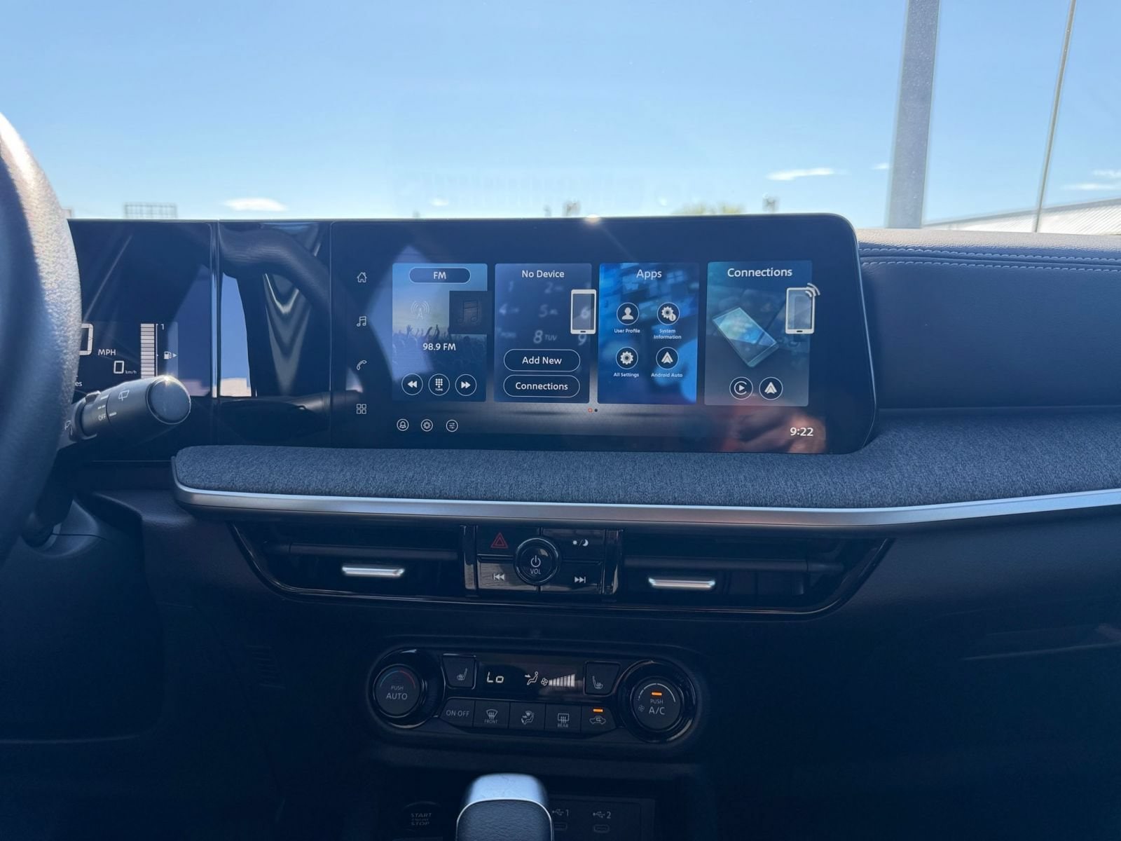 Thumbnail: 2026 Nissan Kicks - 16