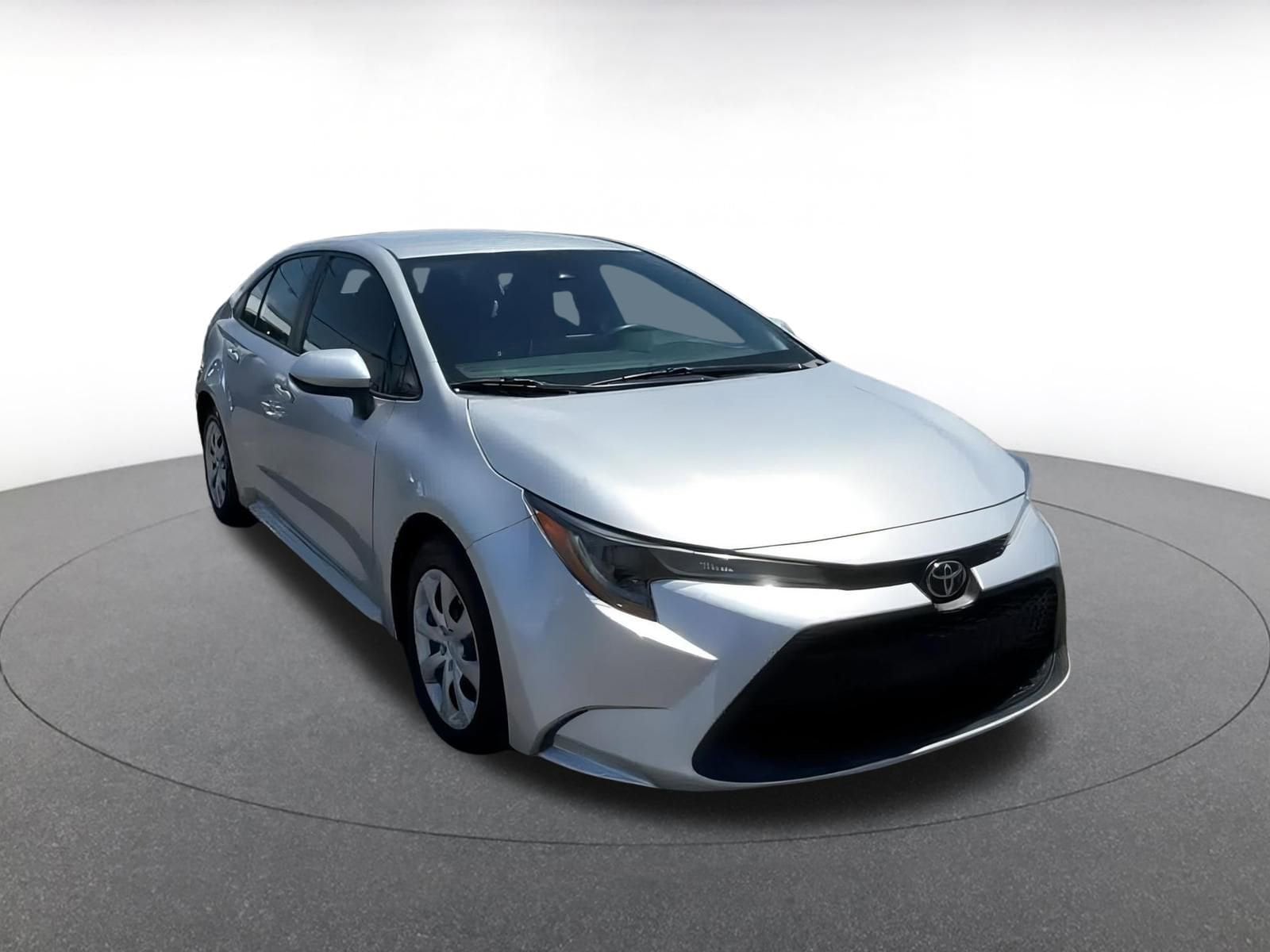 Thumbnail: 2021 Toyota Corolla - 3