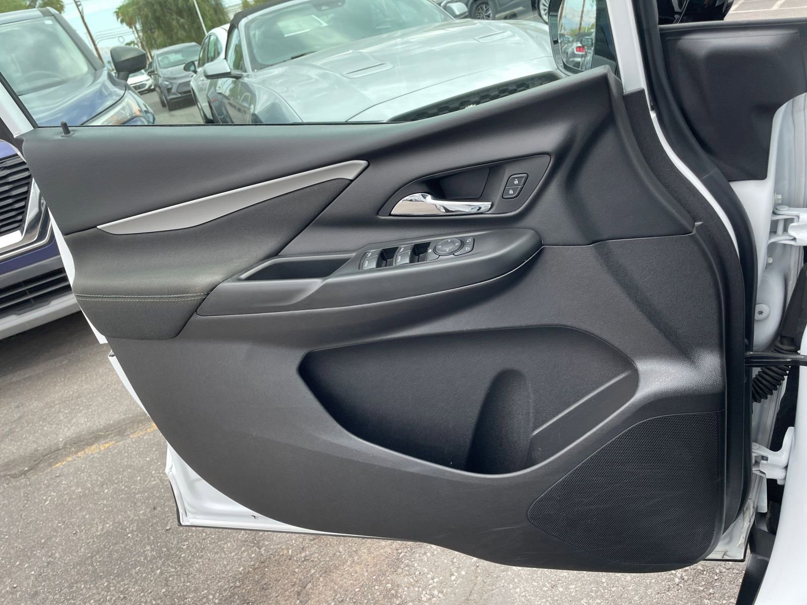 Thumbnail: 2023 Chevrolet Bolt EV - 24