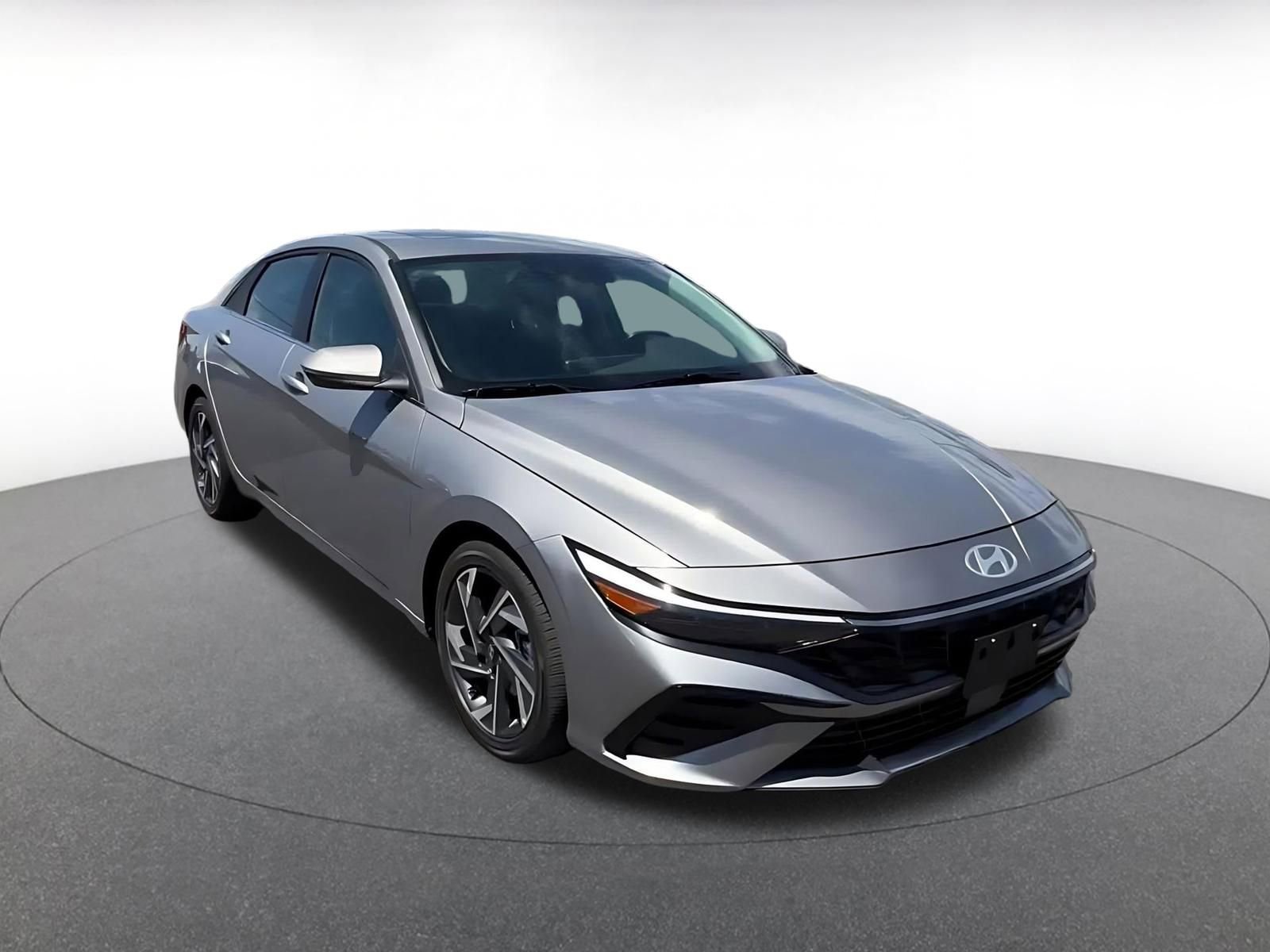 Thumbnail: 2025 Hyundai Elantra - 3