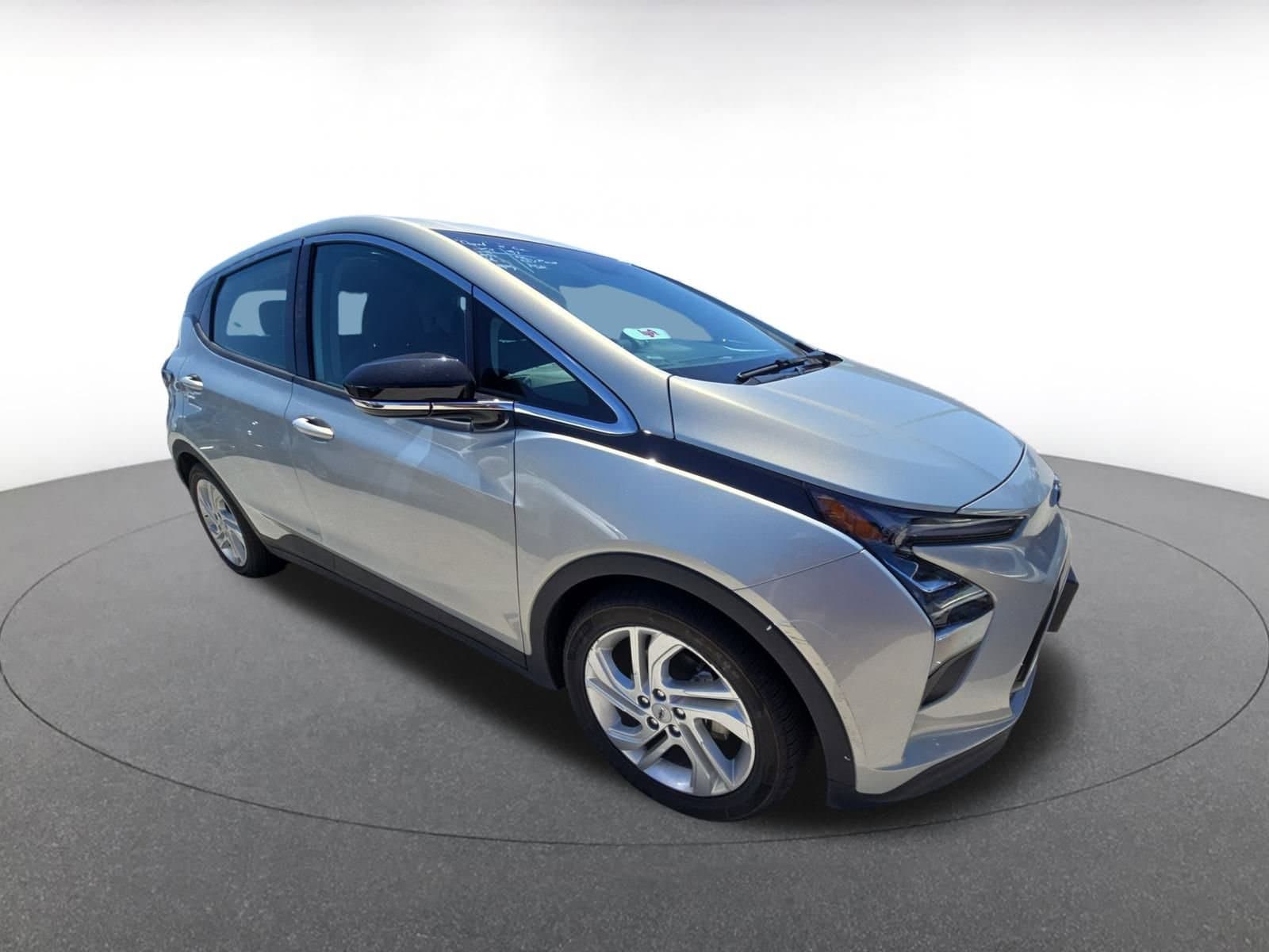 Thumbnail: 2023 Chevrolet Bolt EV - 2