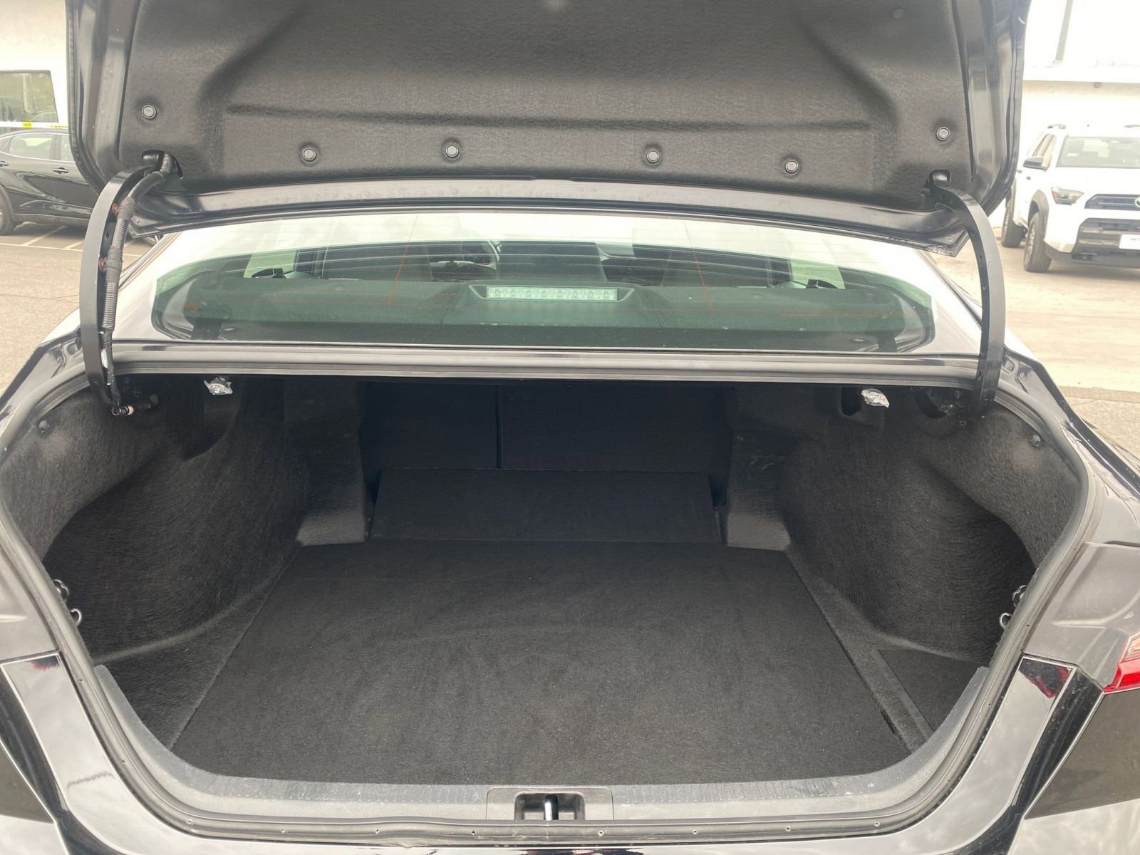 Thumbnail: 2025 Toyota Camry - 31