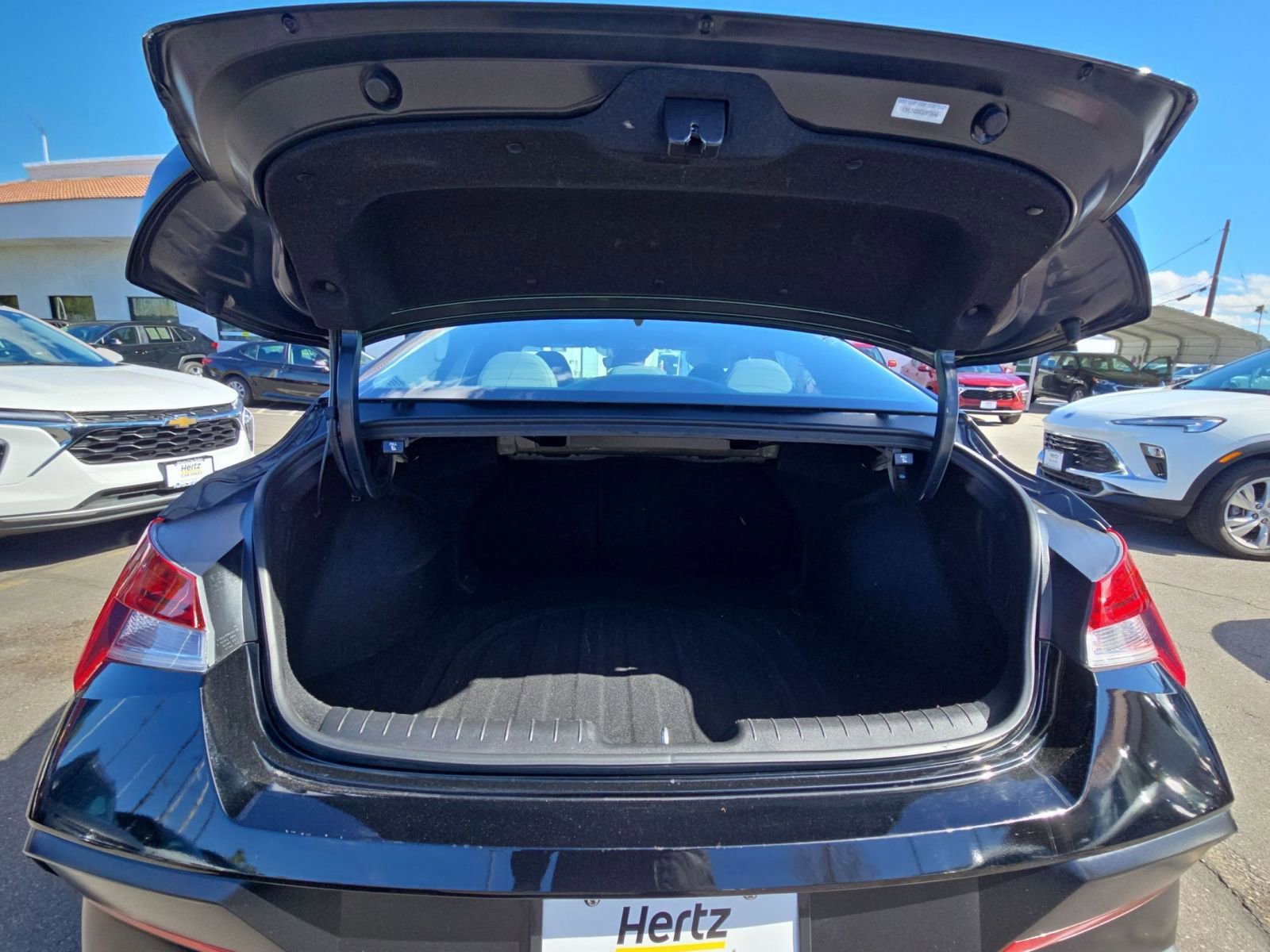 Thumbnail: 2025 Hyundai Elantra - 23