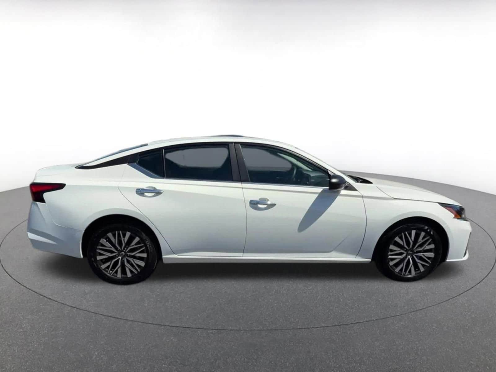 Thumbnail: 2025 Nissan Altima - 16