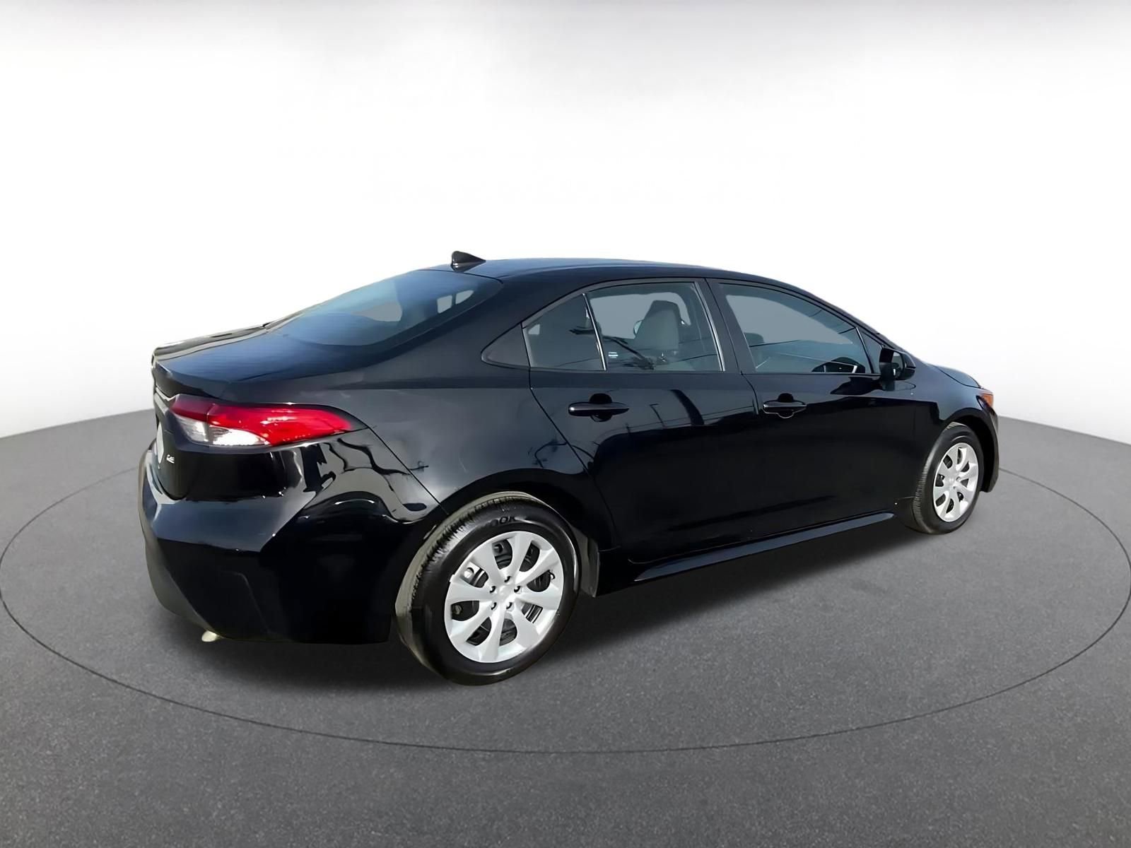 Thumbnail: 2025 Toyota Corolla - 15