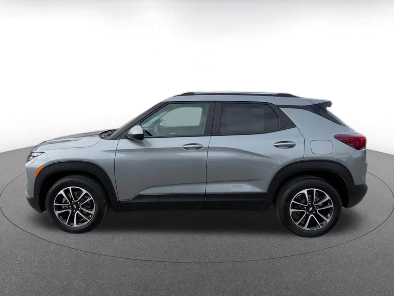 Thumbnail: 2025 Chevrolet TrailBlazer - 9