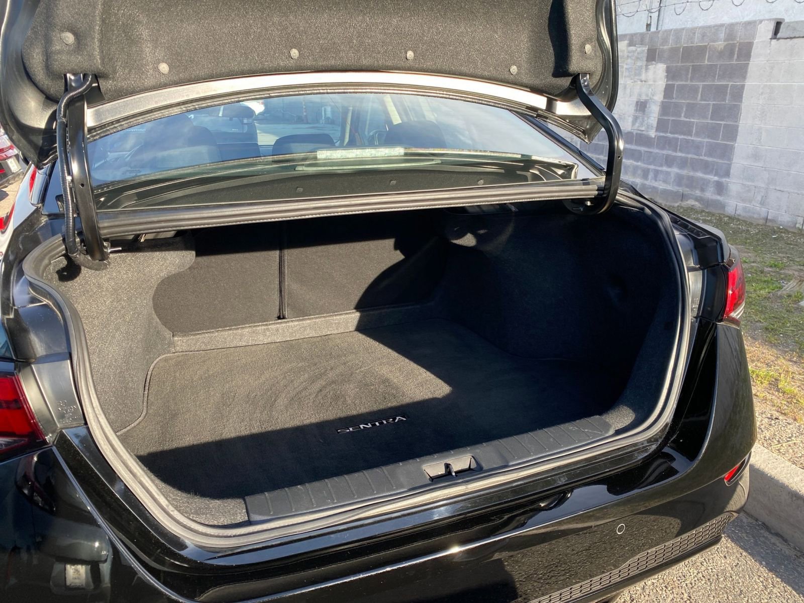 Thumbnail: 2025 Nissan Sentra - 29