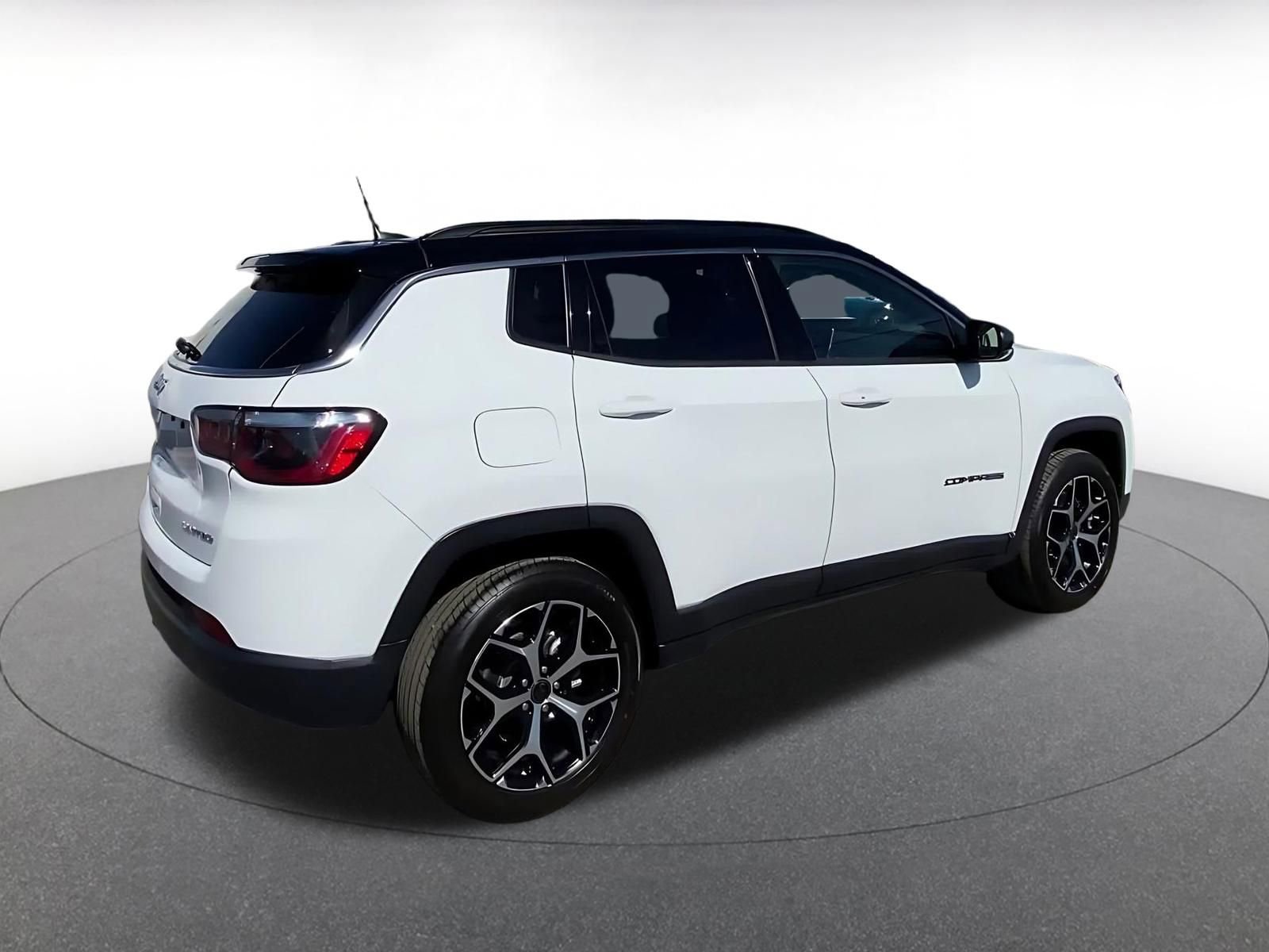 Thumbnail: 2025 Jeep Compass - 15