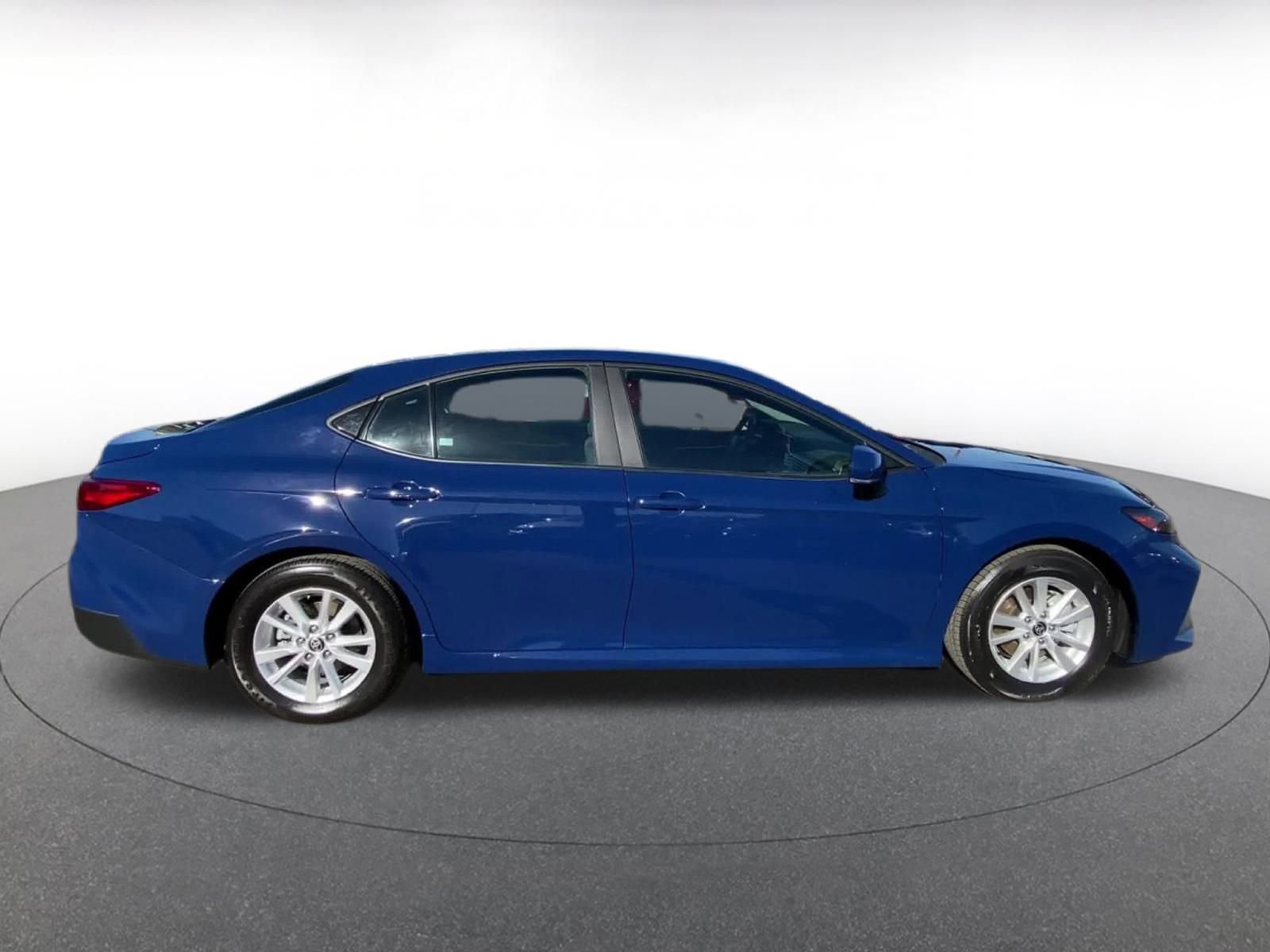 Thumbnail: 2025 Toyota Camry - 16