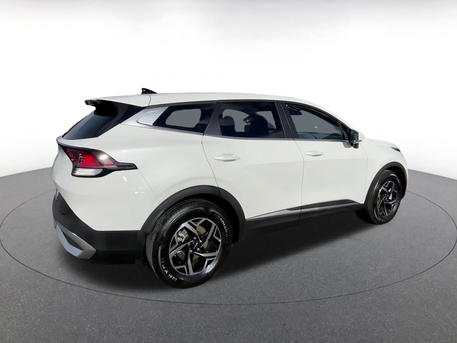 Thumbnail: 2025 Kia Sportage - 15