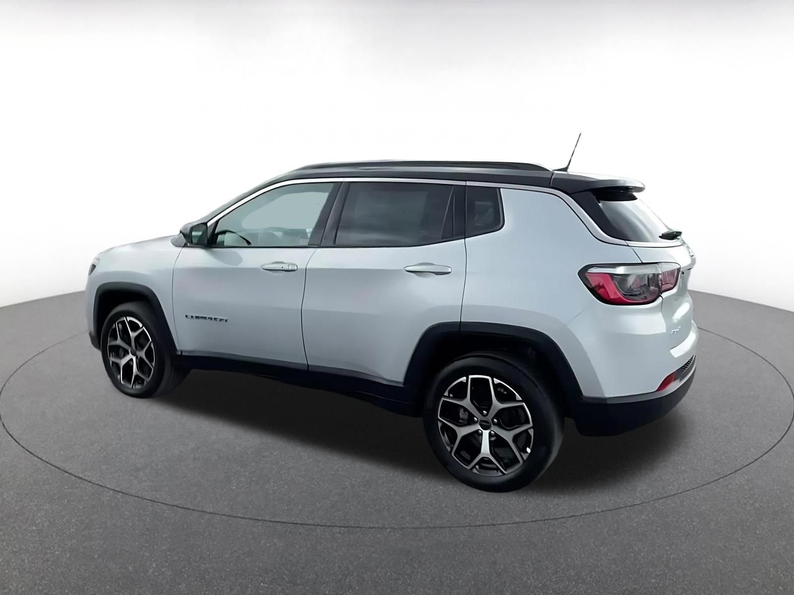 Thumbnail: 2025 Jeep Compass - 10