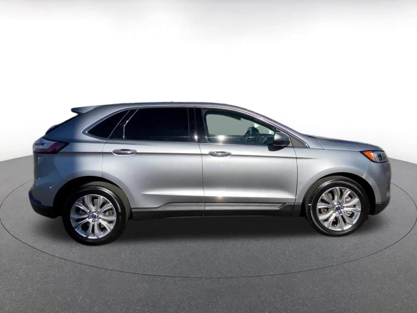 Thumbnail: 2022 Ford Edge - 16