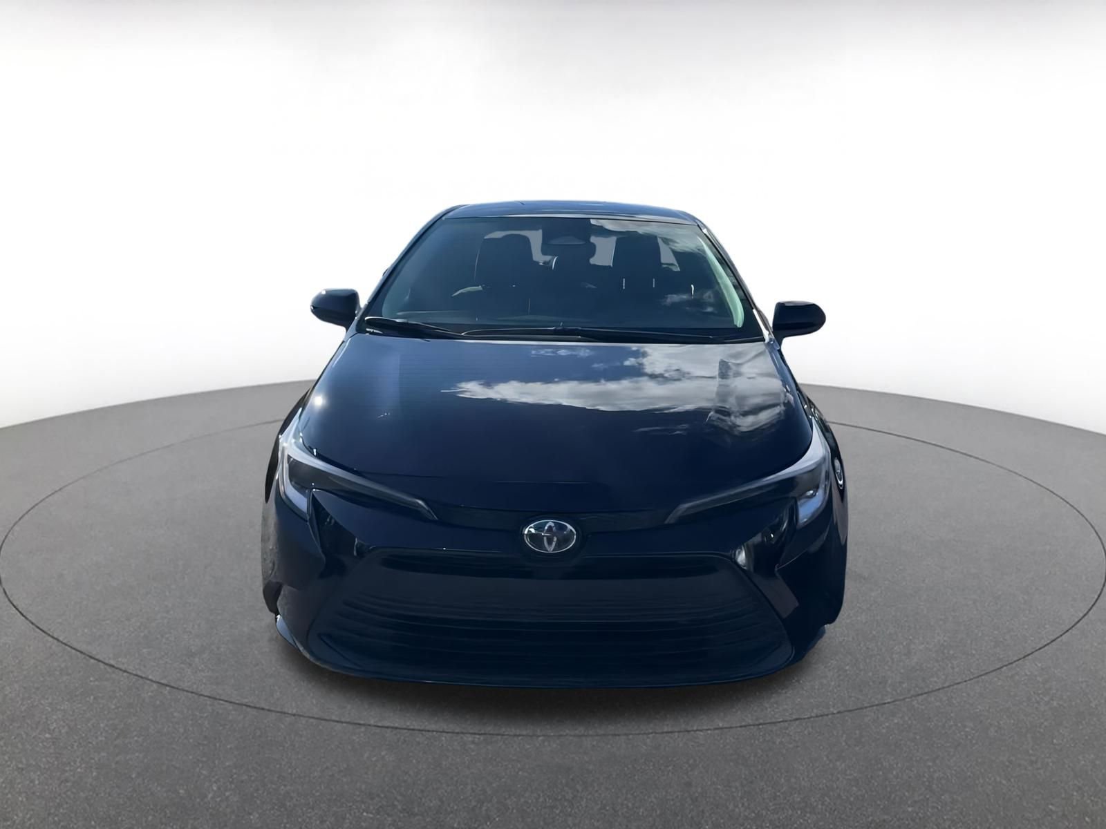 Thumbnail: 2025 Toyota Corolla - 4