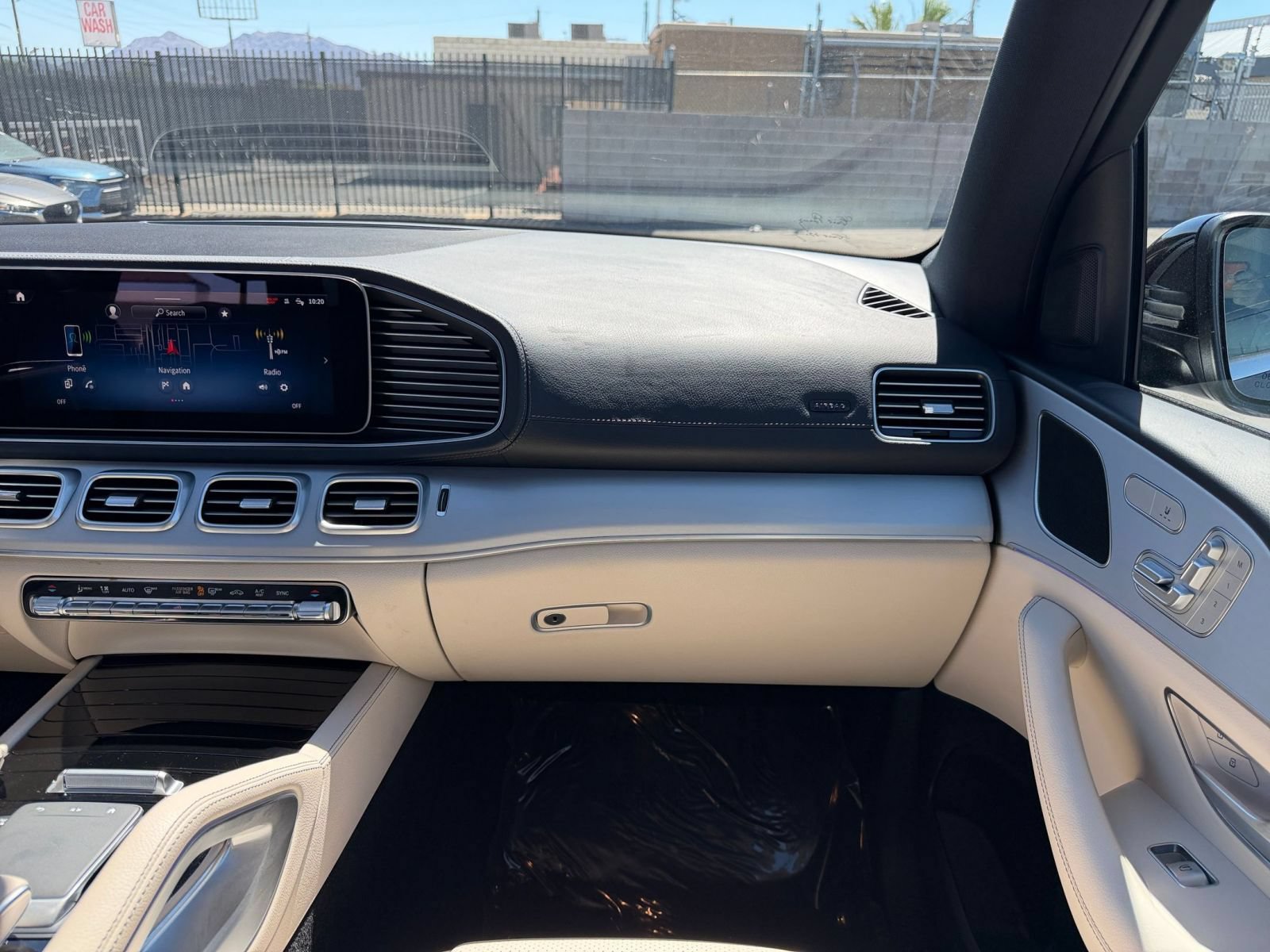 Thumbnail: 2026 Mercedes-Benz GLE - 32