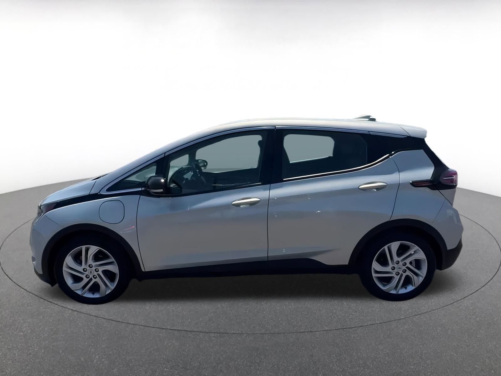 Thumbnail: 2023 Chevrolet Bolt EV - 9