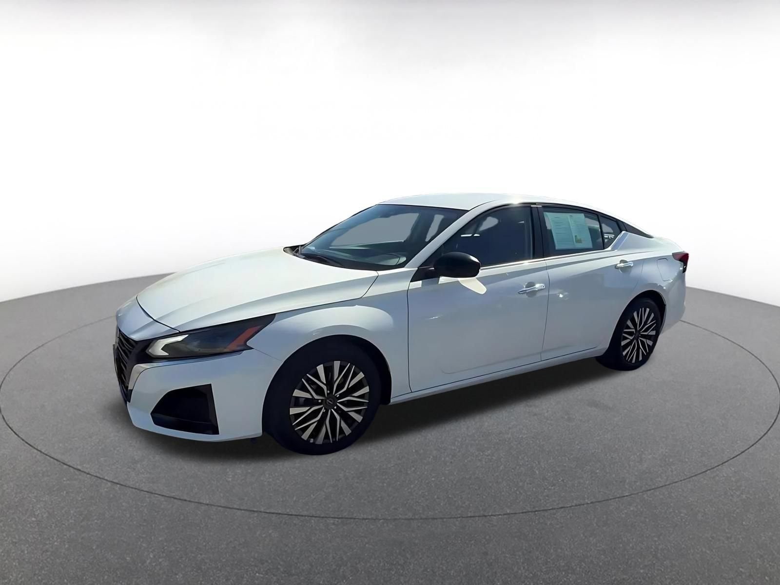 Thumbnail: 2025 Nissan Altima - 8