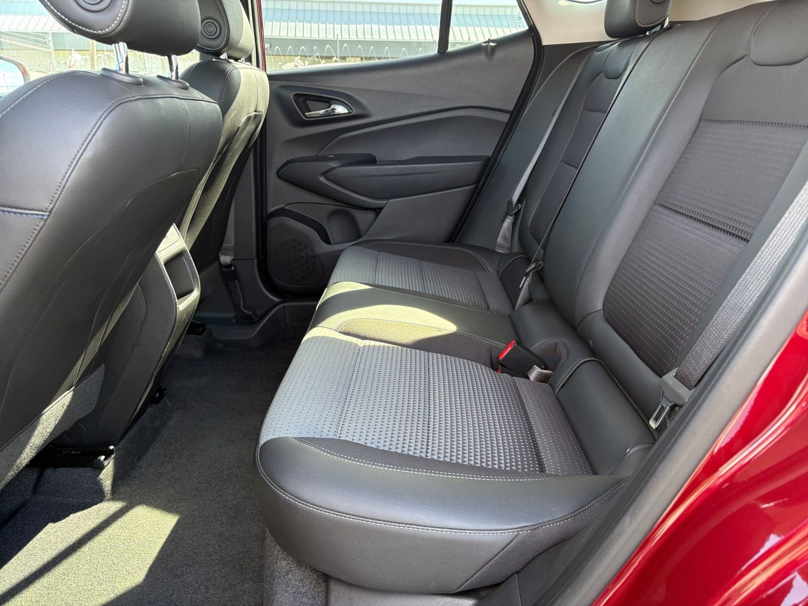 Thumbnail: 2025 Chevrolet Trax - 24