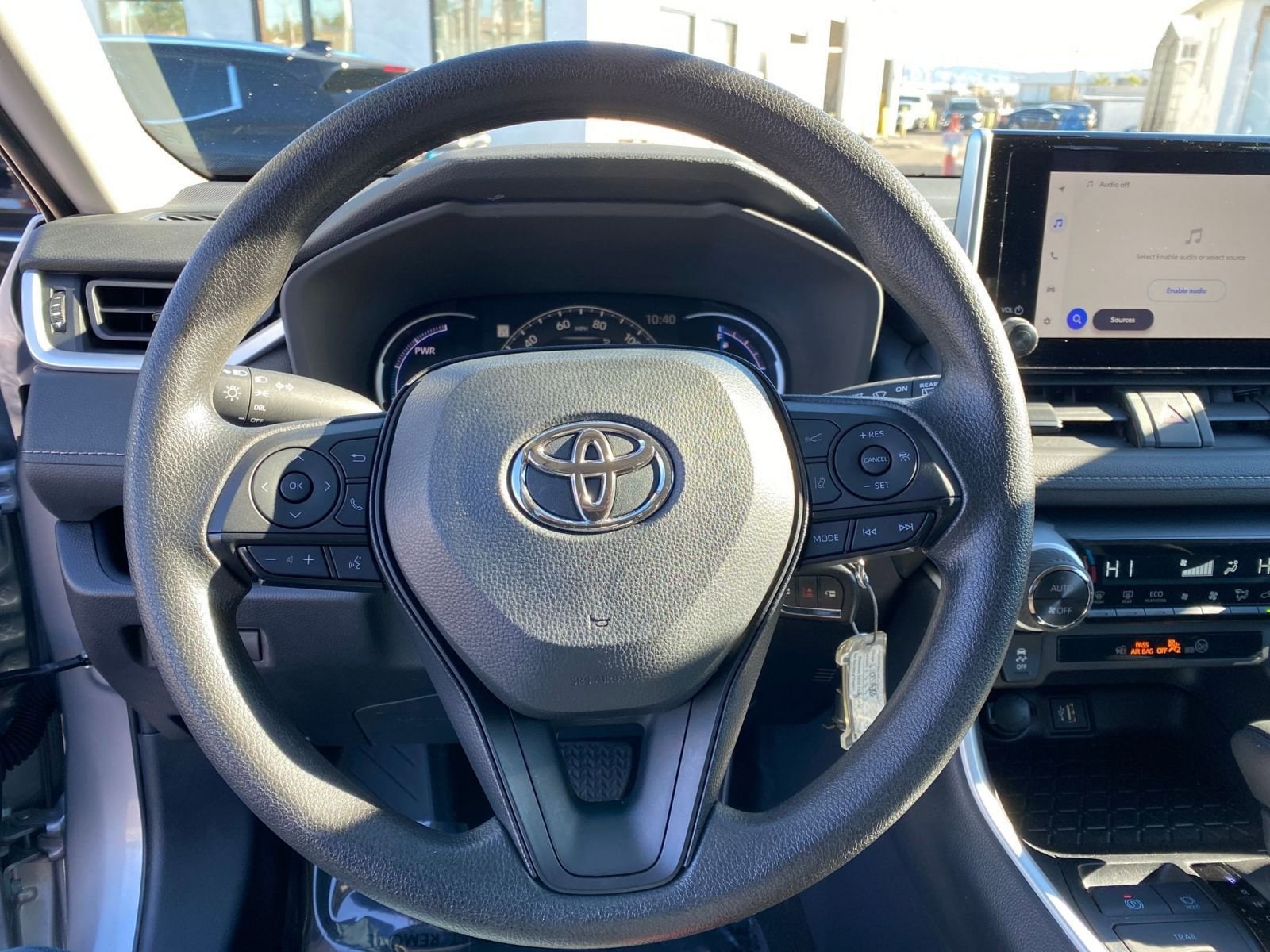 Thumbnail: 2025 Toyota RAV4 - 28