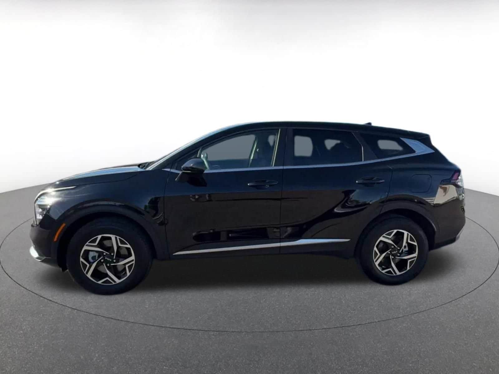 Thumbnail: 2025 Kia Sportage - 8