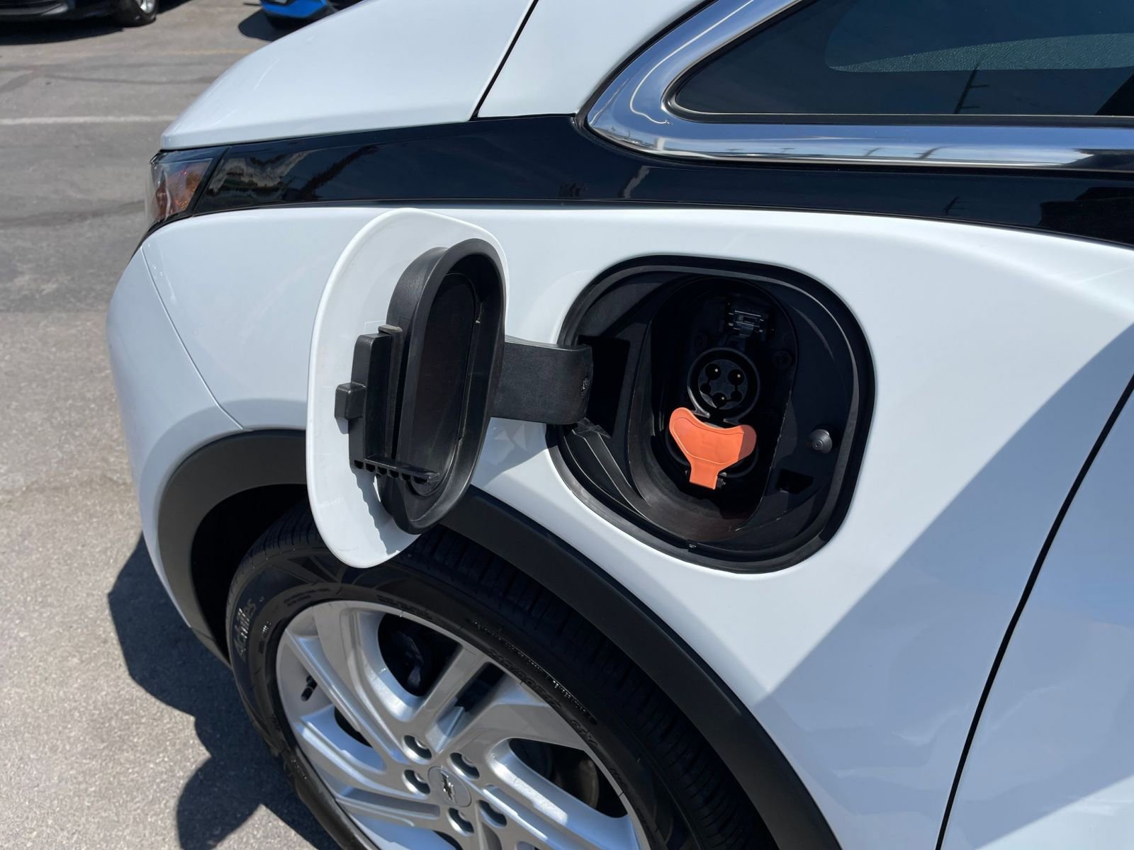 Thumbnail: 2023 Chevrolet Bolt EV - 23