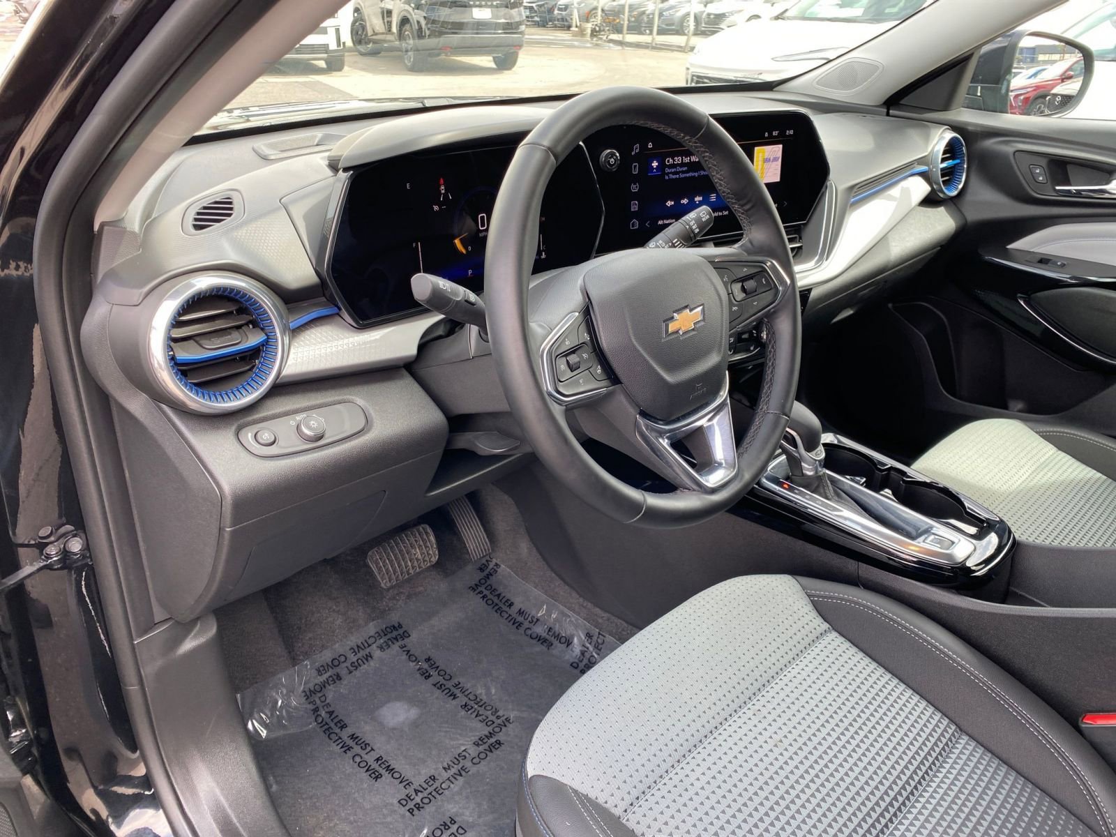 Thumbnail: 2025 Chevrolet Trax - 33