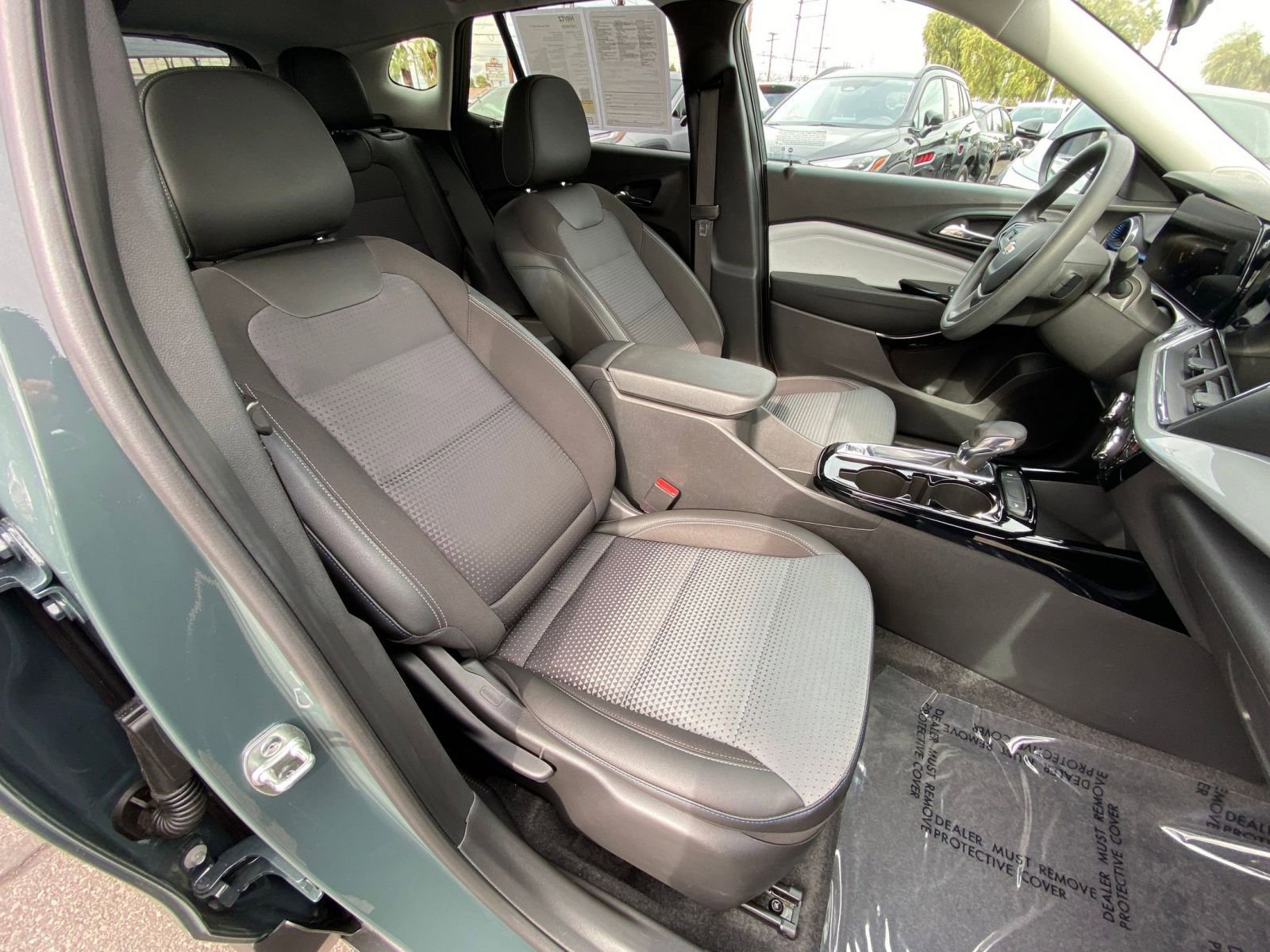 Thumbnail: 2025 Chevrolet Trax - 27