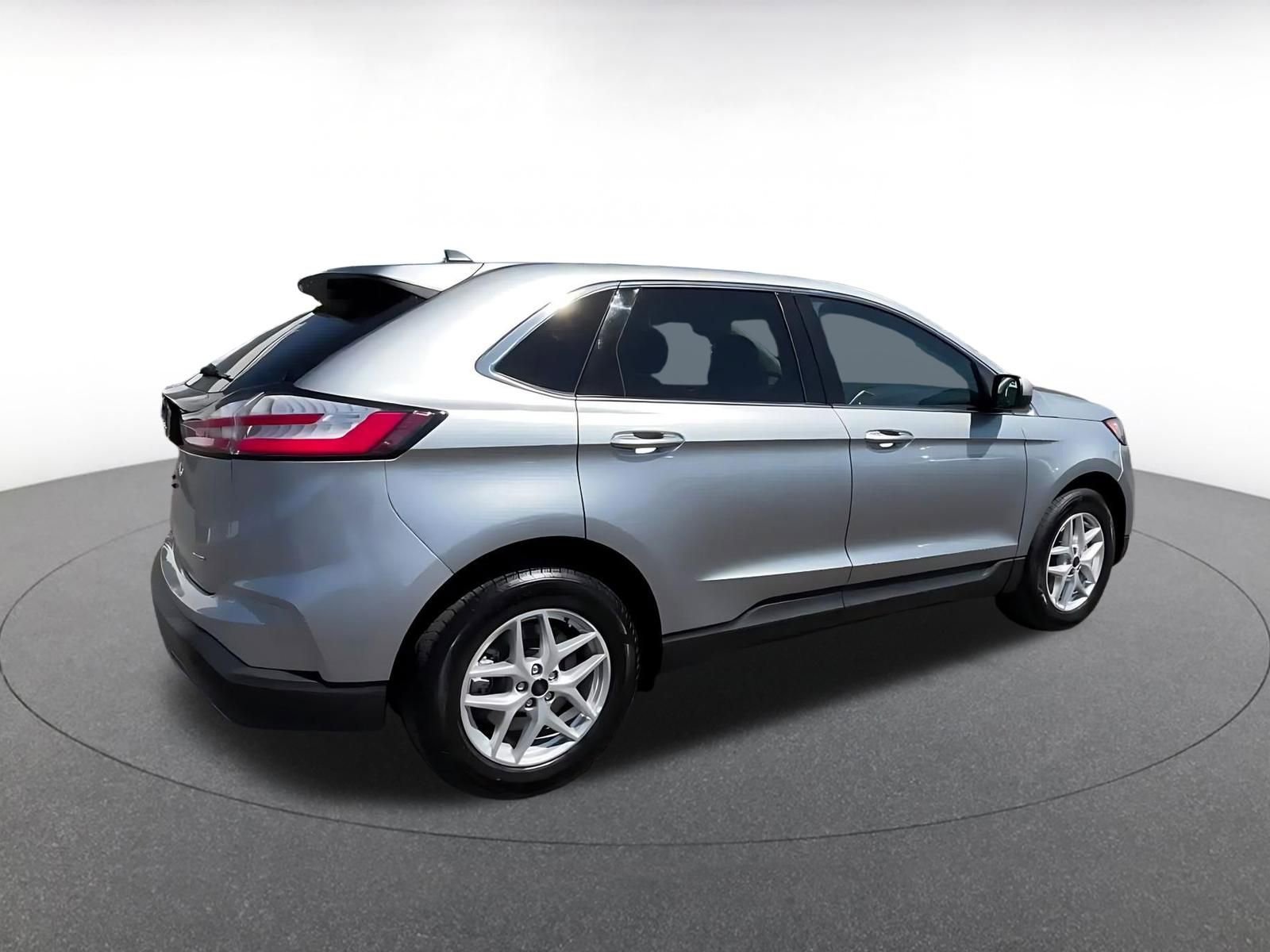Thumbnail: 2023 Ford Edge - 12