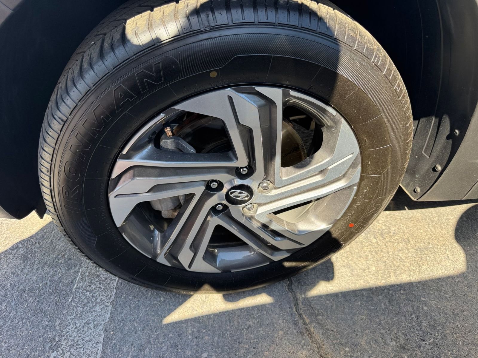 Thumbnail: 2023 Hyundai Santa Fe - 28