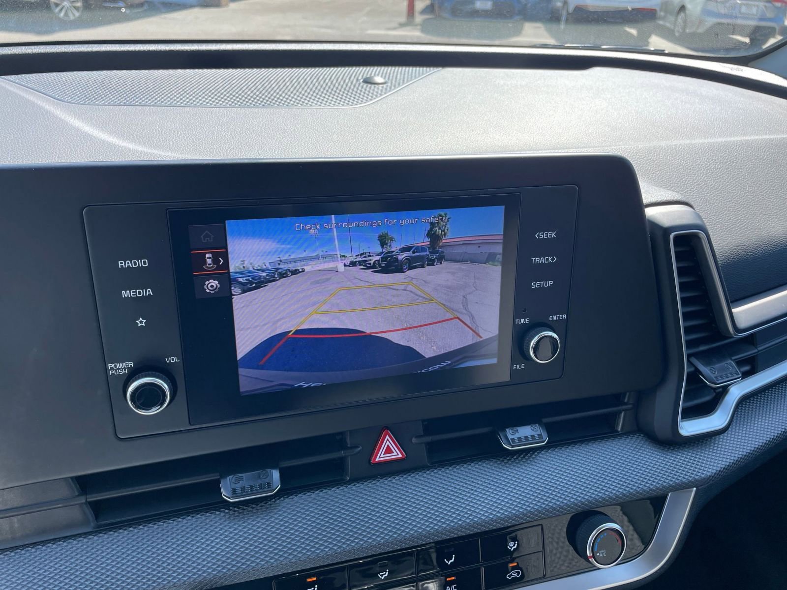 Thumbnail: 2024 Kia Sportage - 18