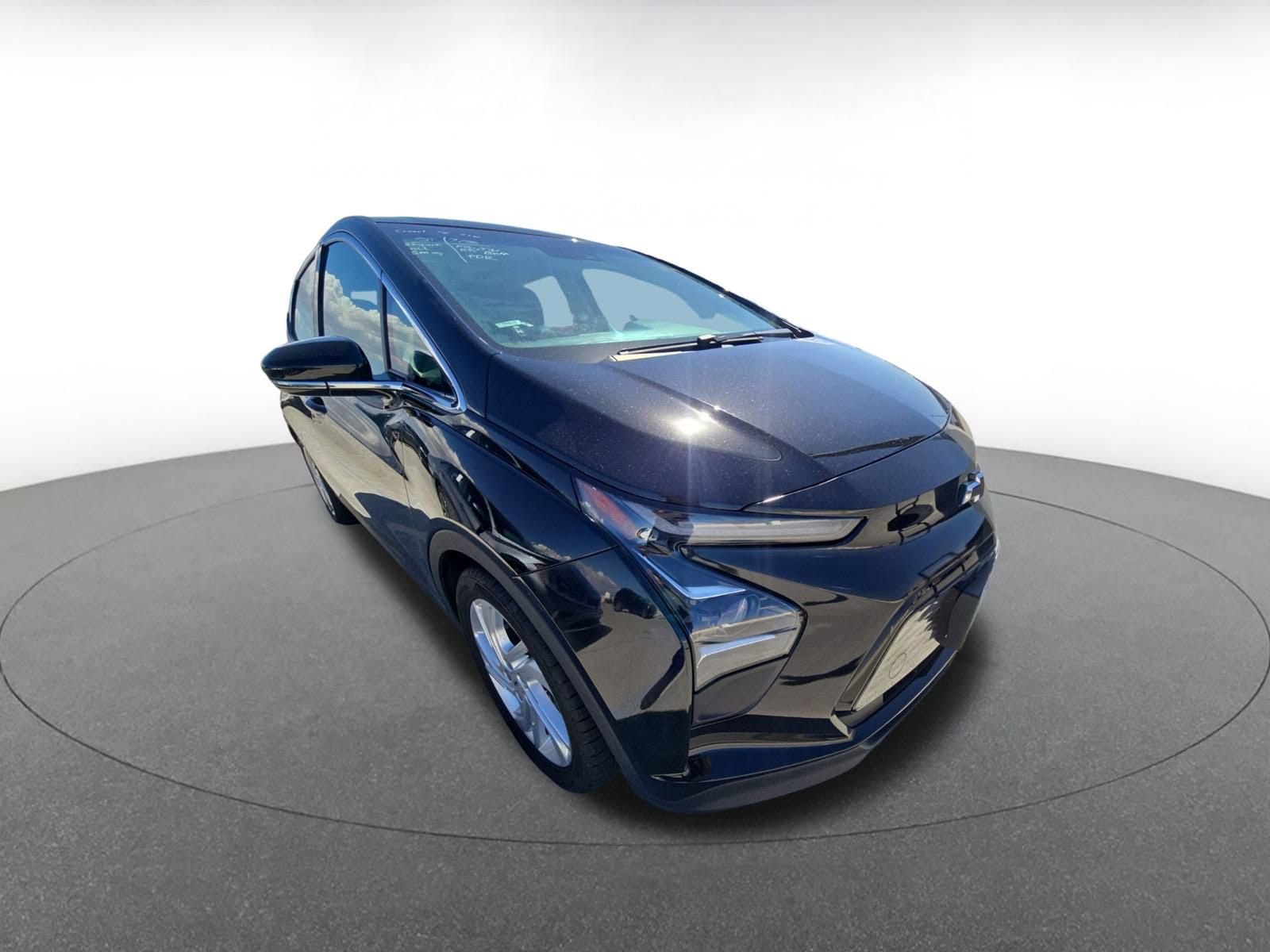 Thumbnail: 2023 Chevrolet Bolt EV - 3