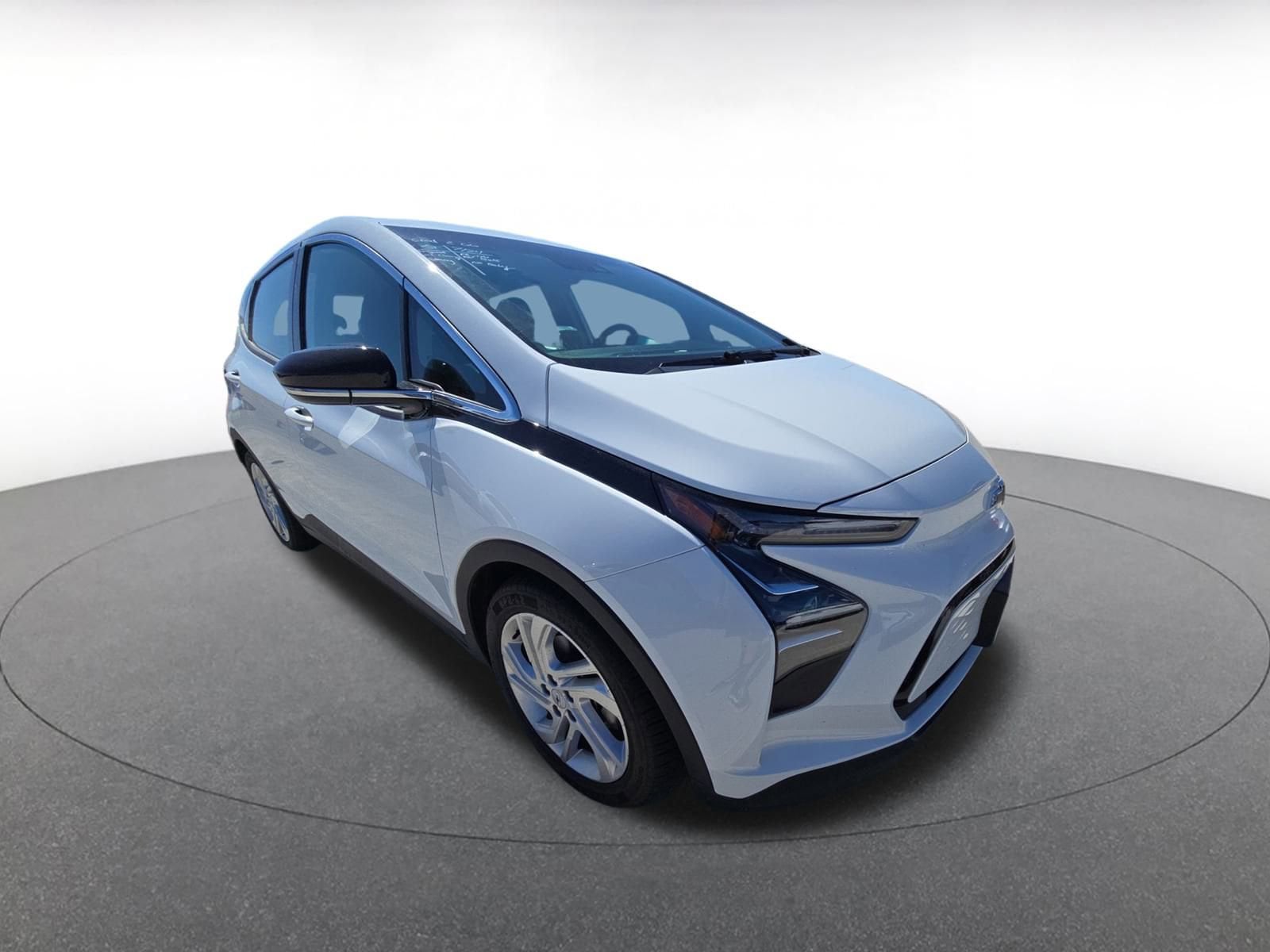 Thumbnail: 2023 Chevrolet Bolt EV - 2