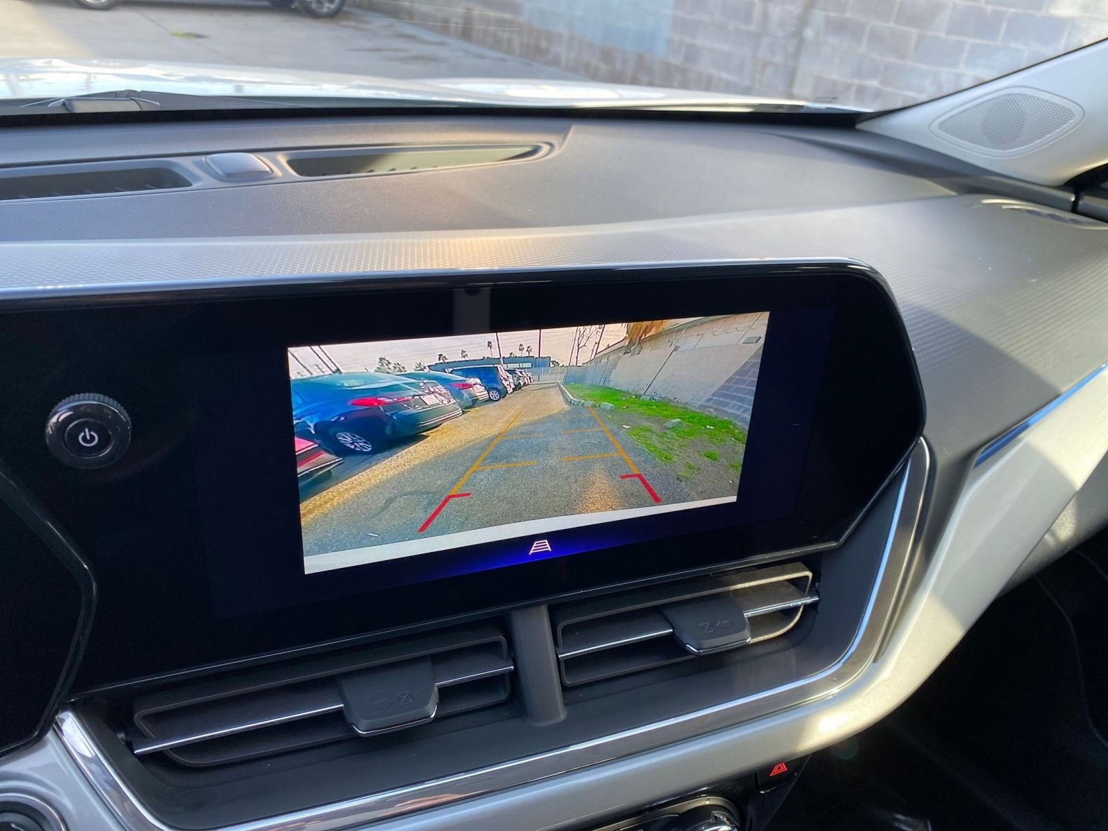 Thumbnail: 2025 Chevrolet Trax - 22