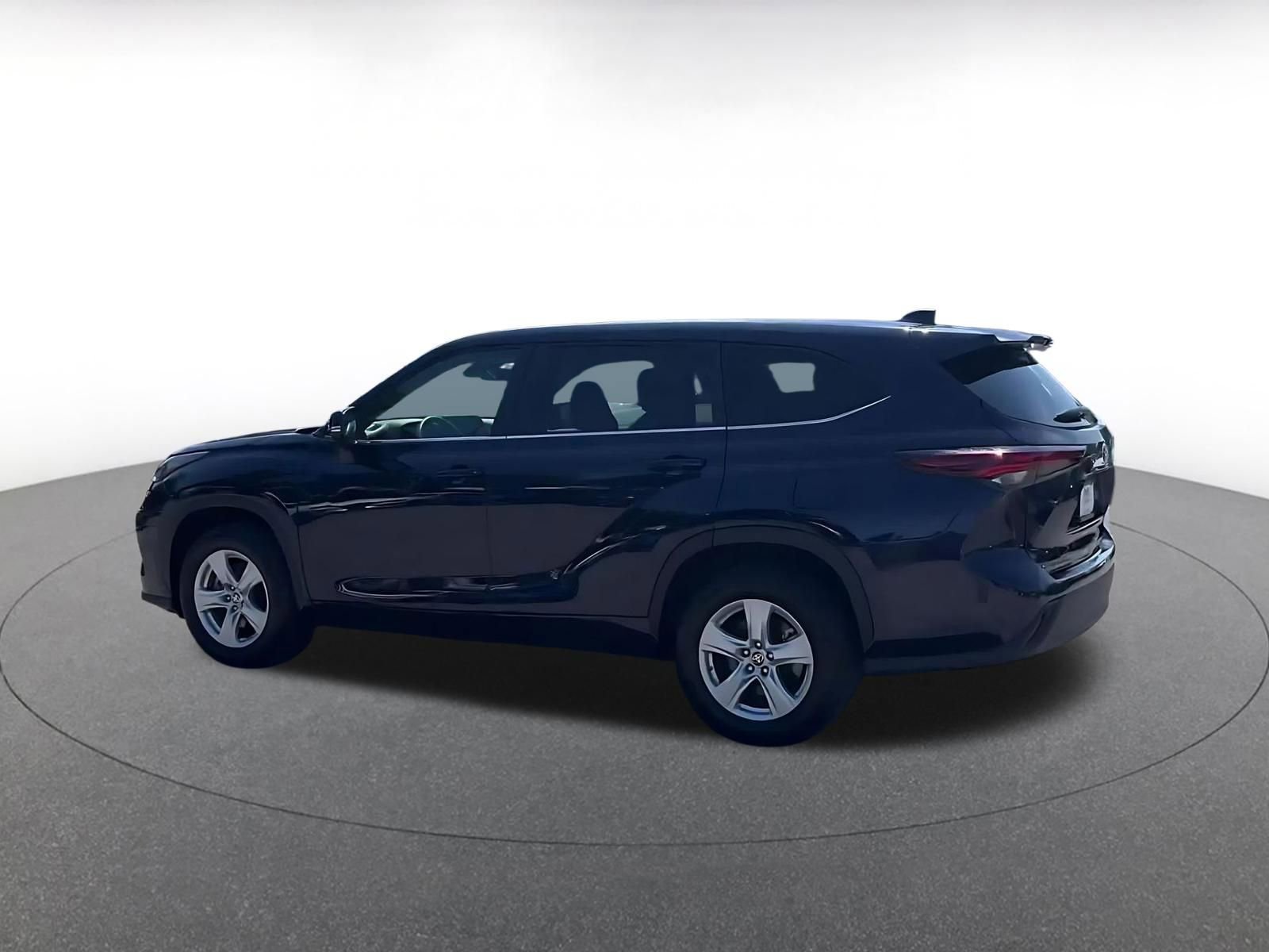 Thumbnail: 2025 Toyota Highlander - 10