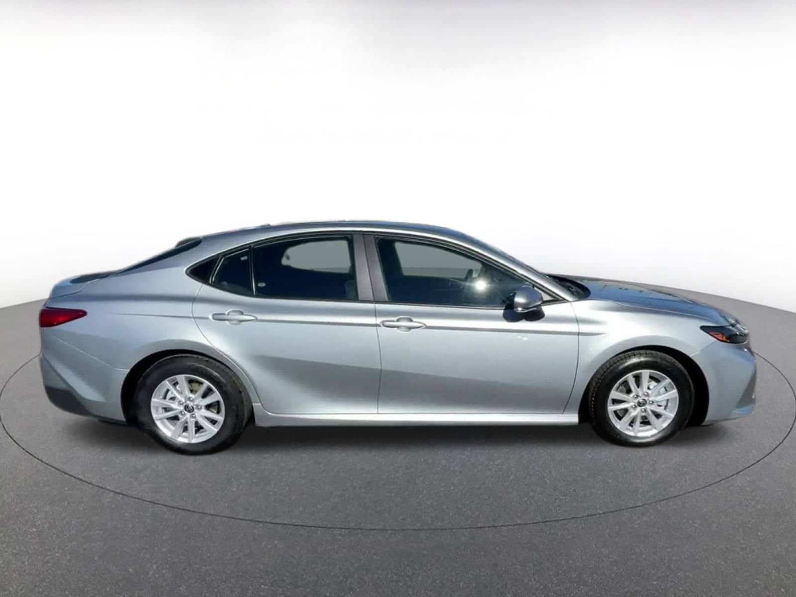 Thumbnail: 2025 Toyota Camry - 16