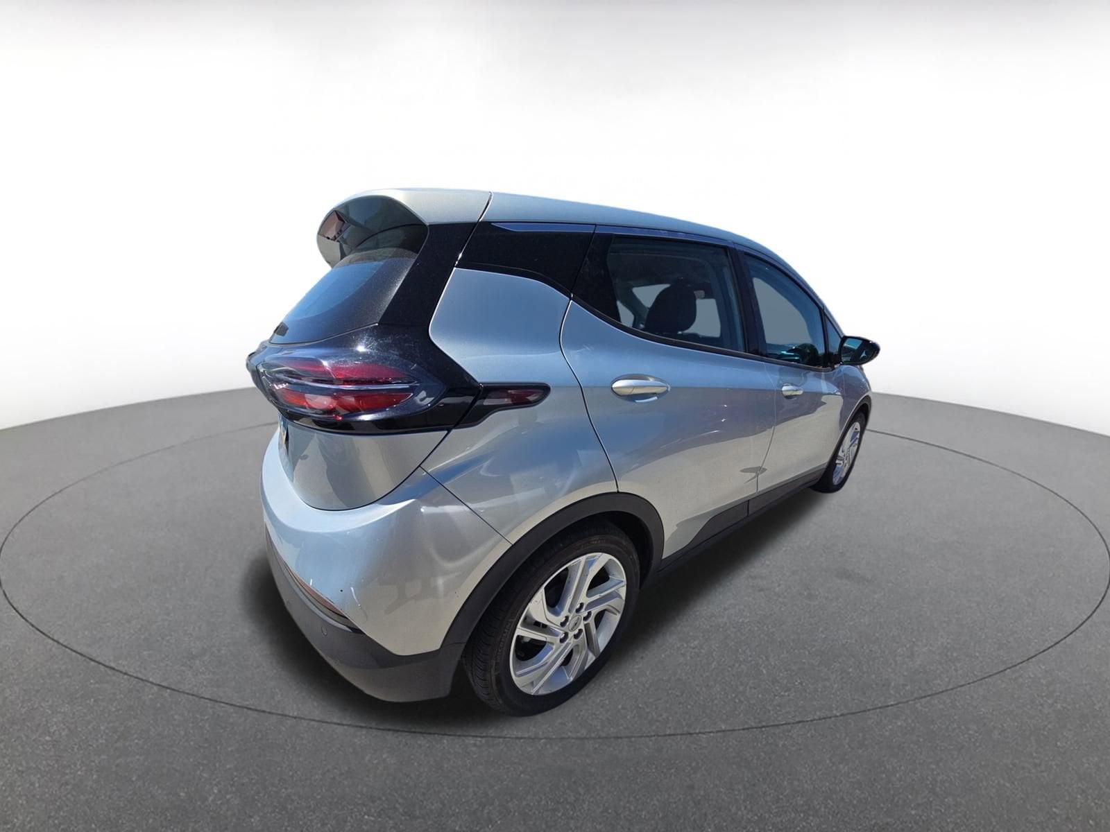 Thumbnail: 2023 Chevrolet Bolt EV - 10