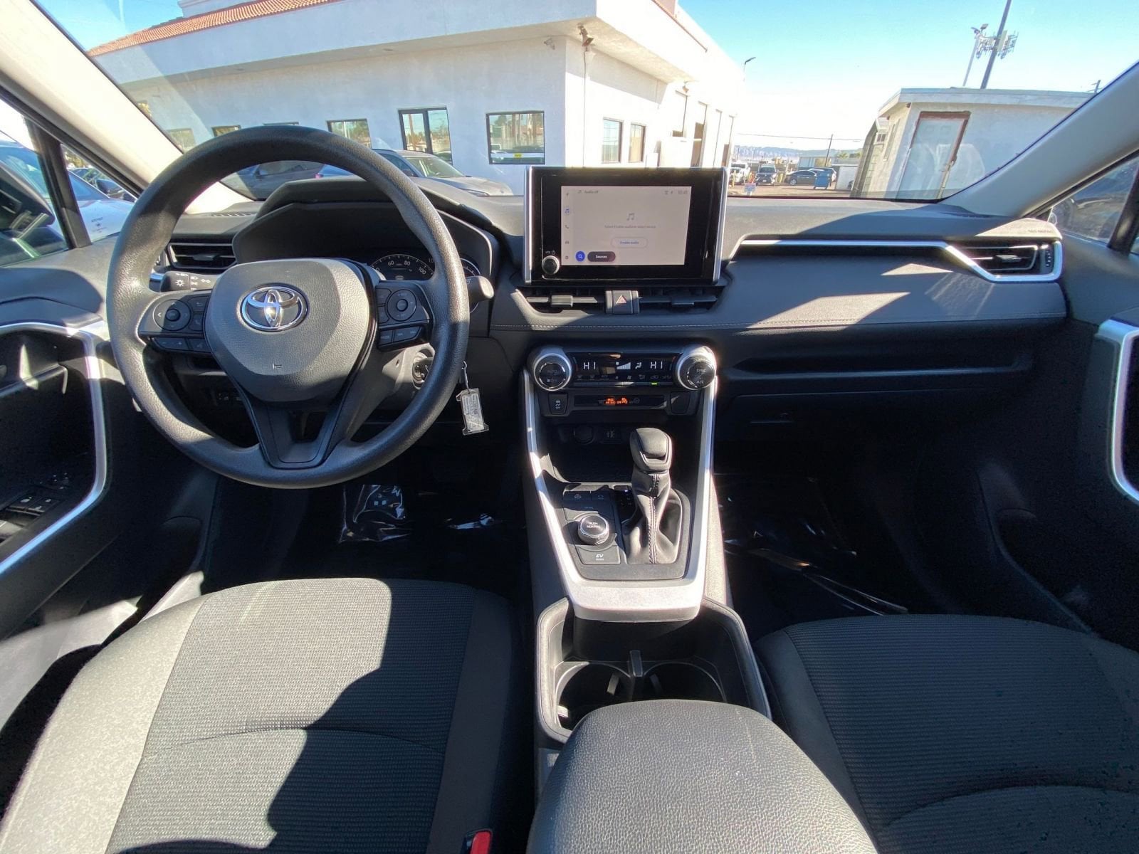 Thumbnail: 2025 Toyota RAV4 - 33