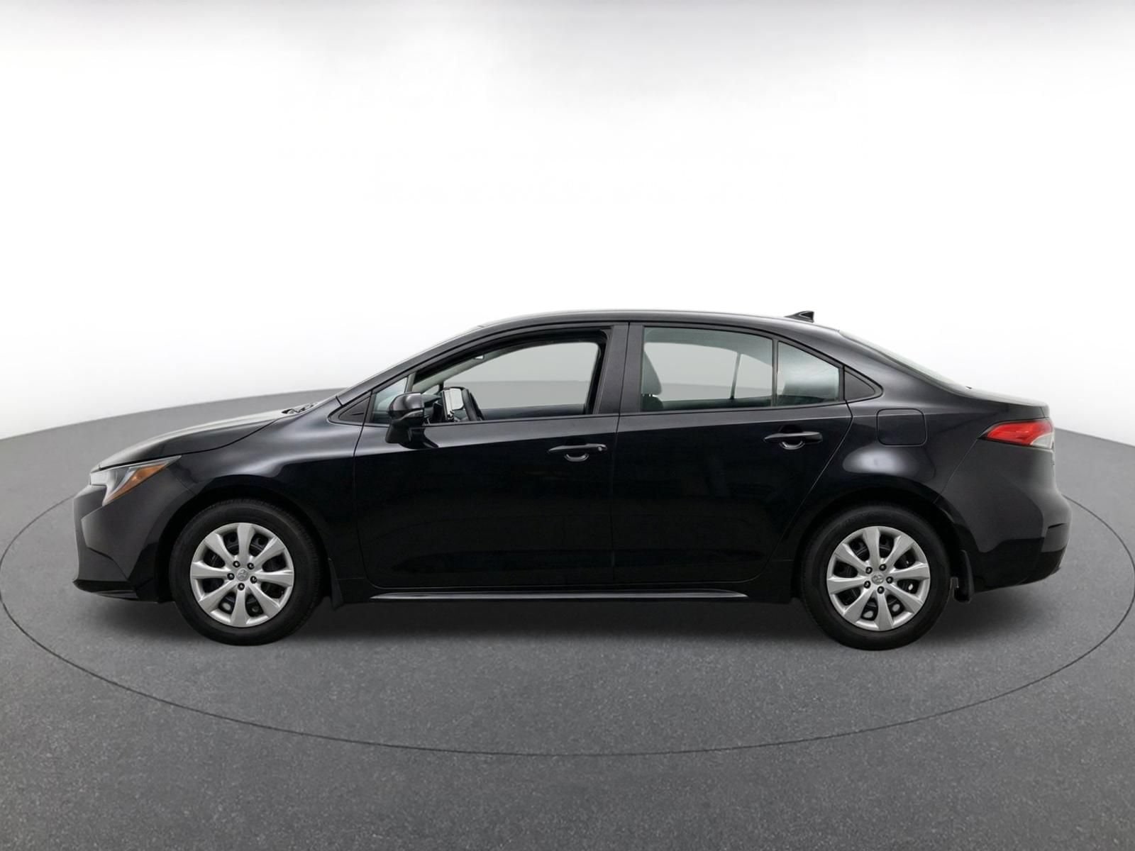 Thumbnail: 2025 Toyota Corolla - 4