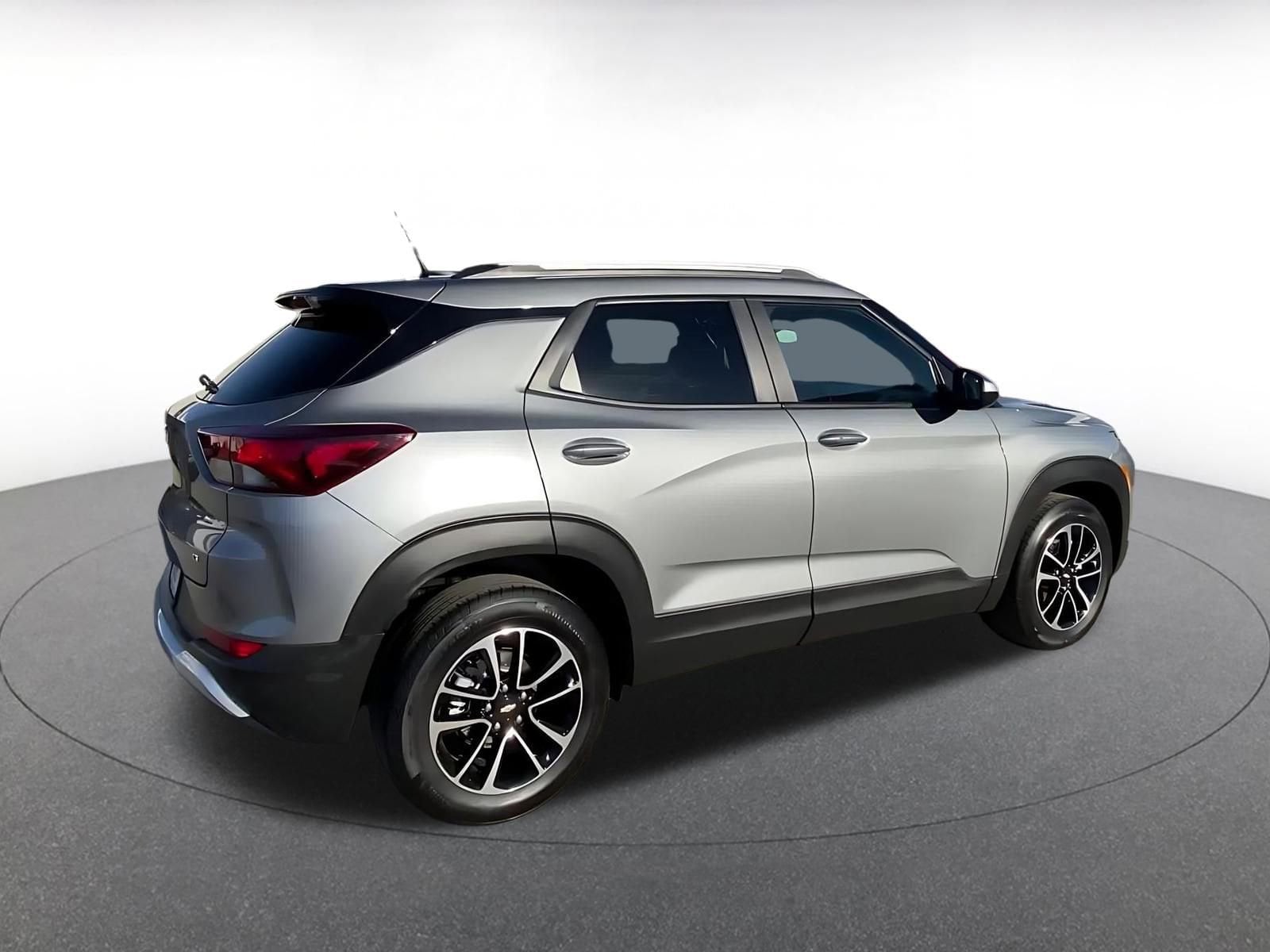 Thumbnail: 2025 Chevrolet TrailBlazer - 15