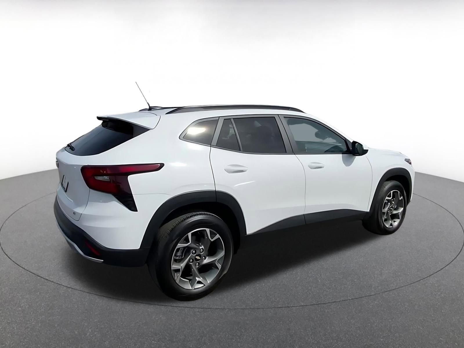 Thumbnail: 2025 Chevrolet Trax - 15