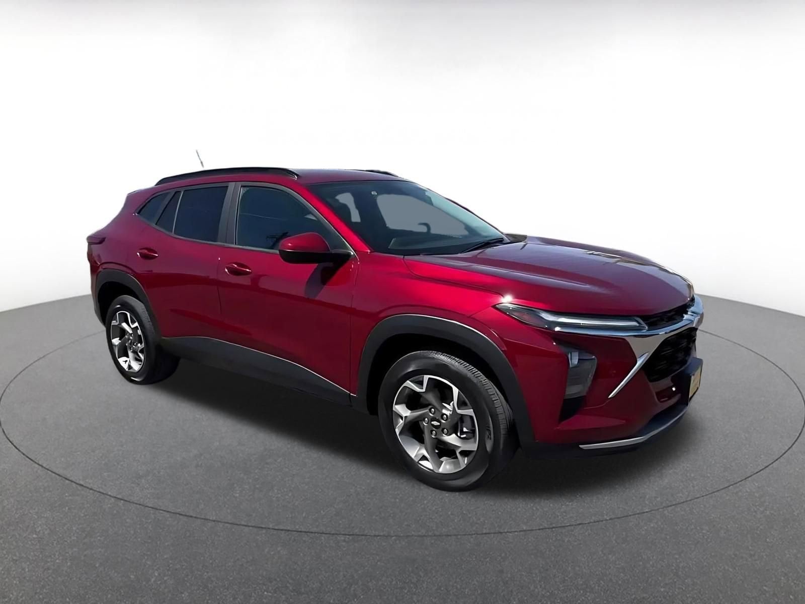 Thumbnail: 2025 Chevrolet Trax - 2