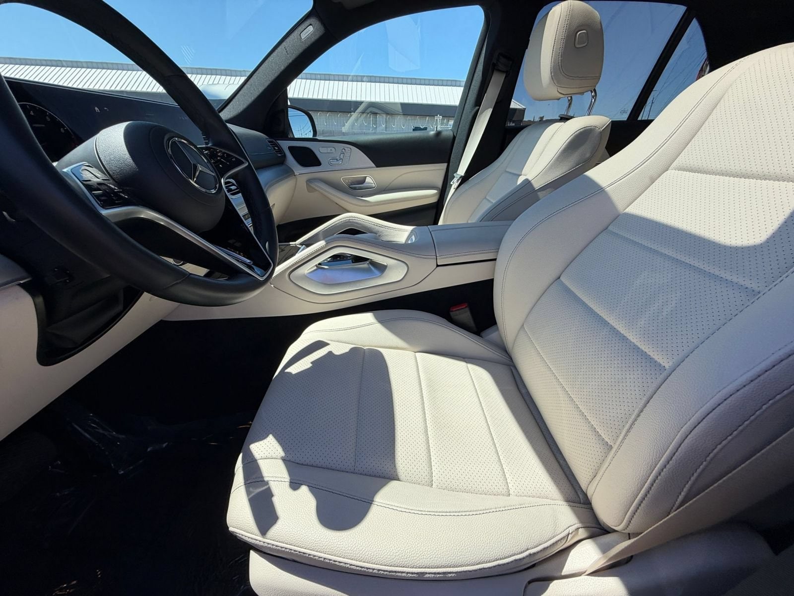 Thumbnail: 2026 Mercedes-Benz GLE - 28