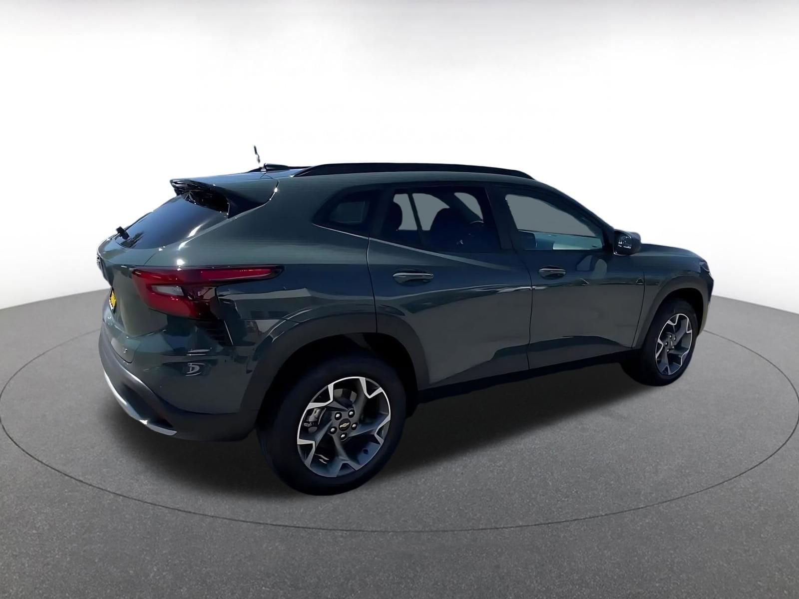 Thumbnail: 2025 Chevrolet Trax - 15