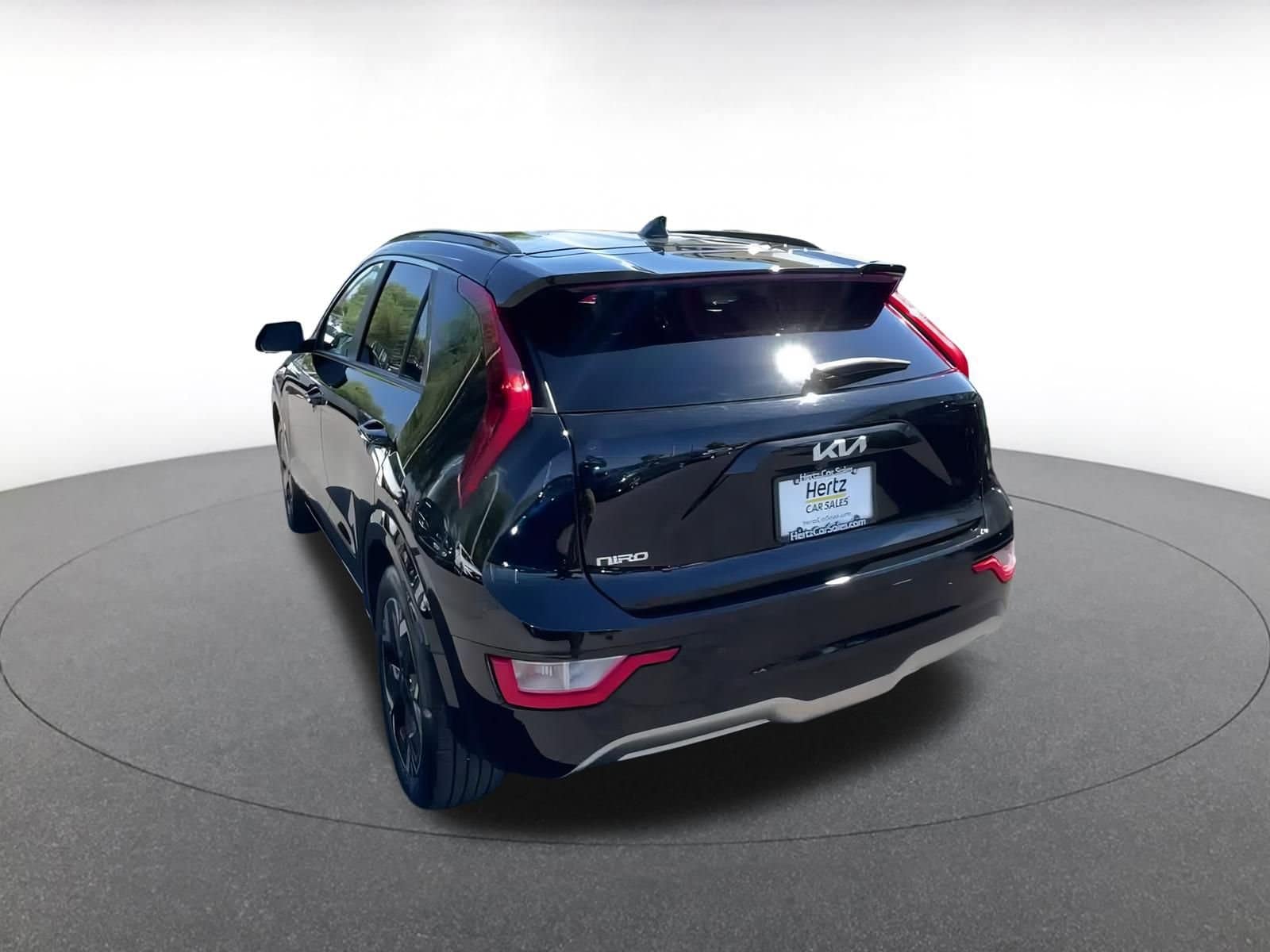 Thumbnail: 2023 Kia Niro - 11