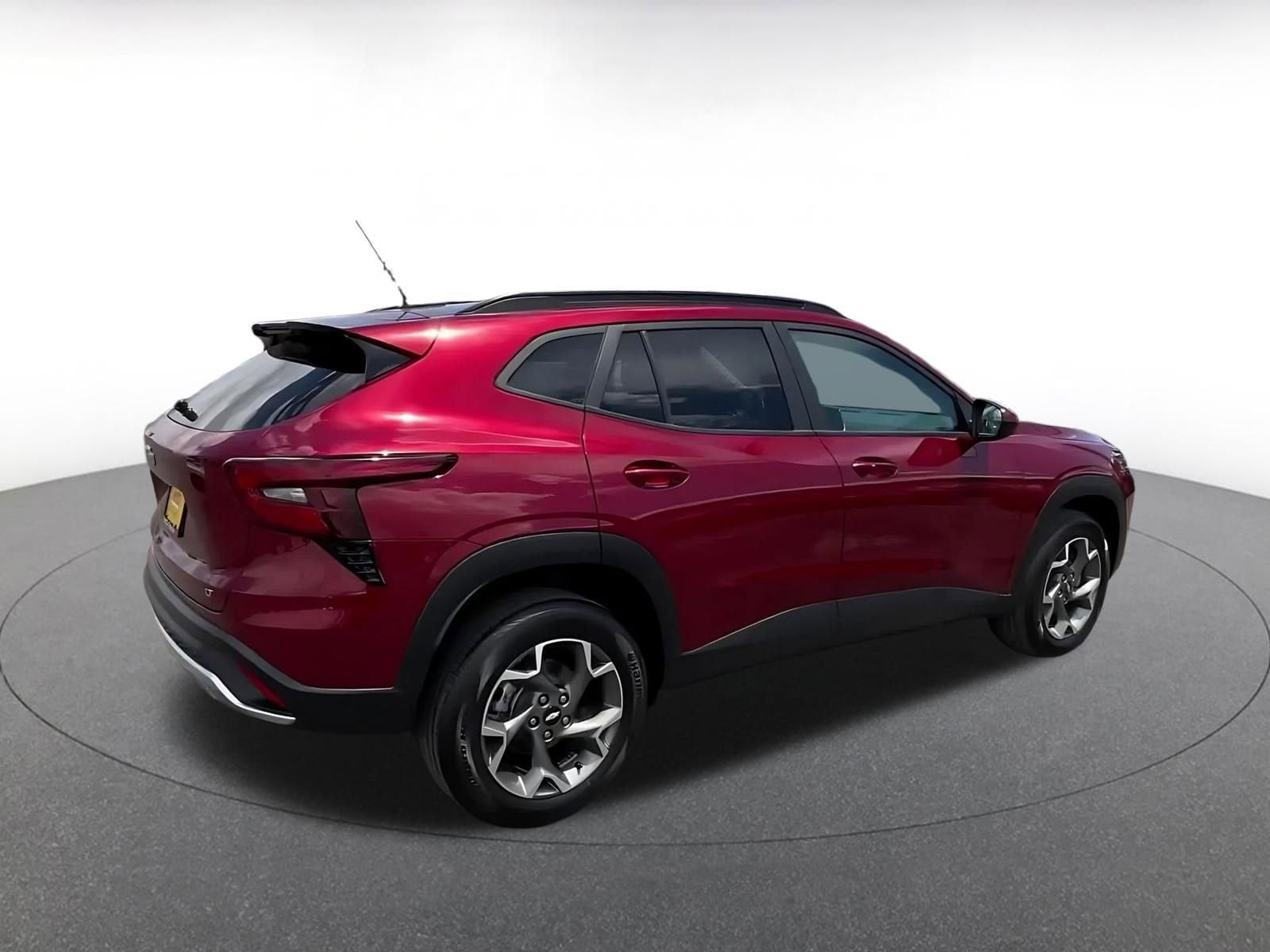 Thumbnail: 2025 Chevrolet Trax - 14
