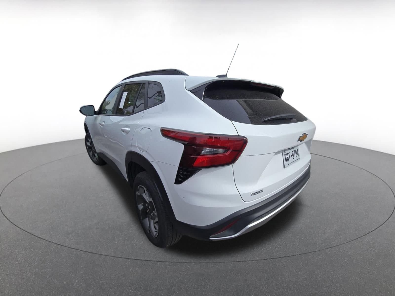 Thumbnail: 2025 Chevrolet Trax - 6