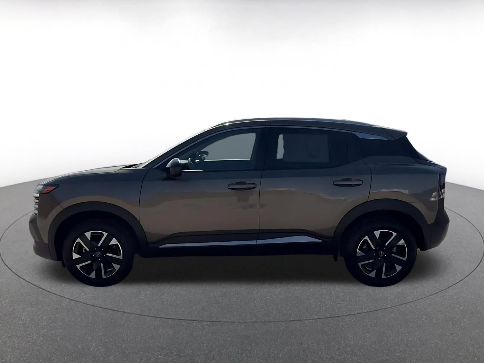 Thumbnail: 2026 Nissan Kicks - 9