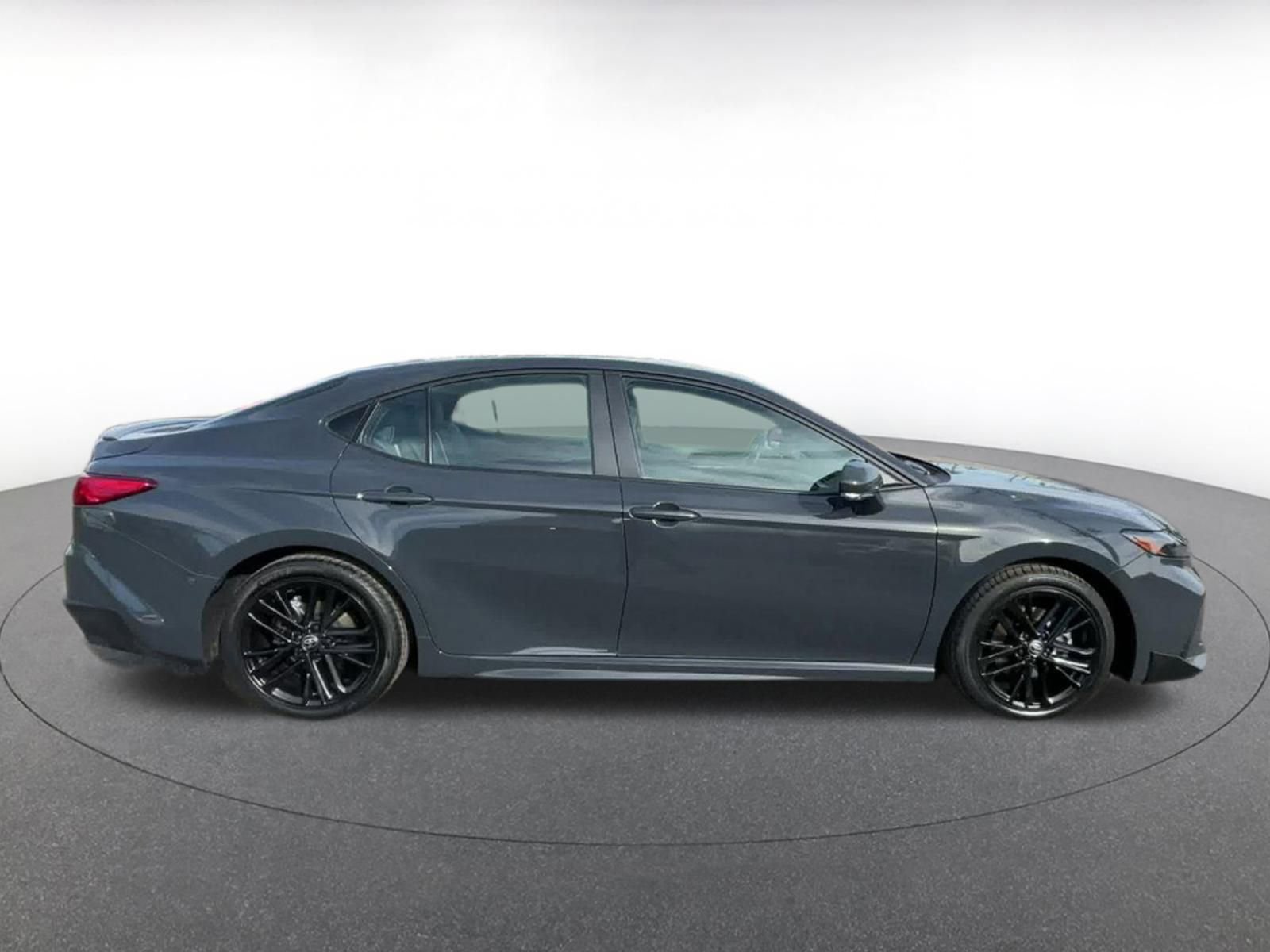 Thumbnail: 2025 Toyota Camry - 16