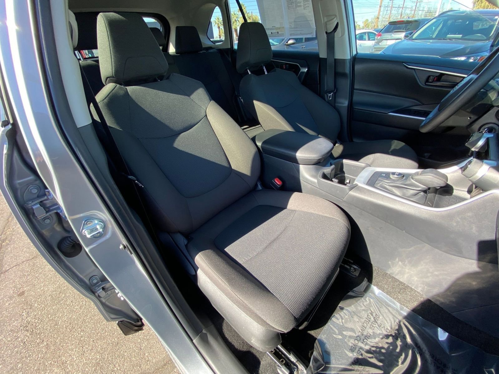 Thumbnail: 2025 Toyota RAV4 - 27