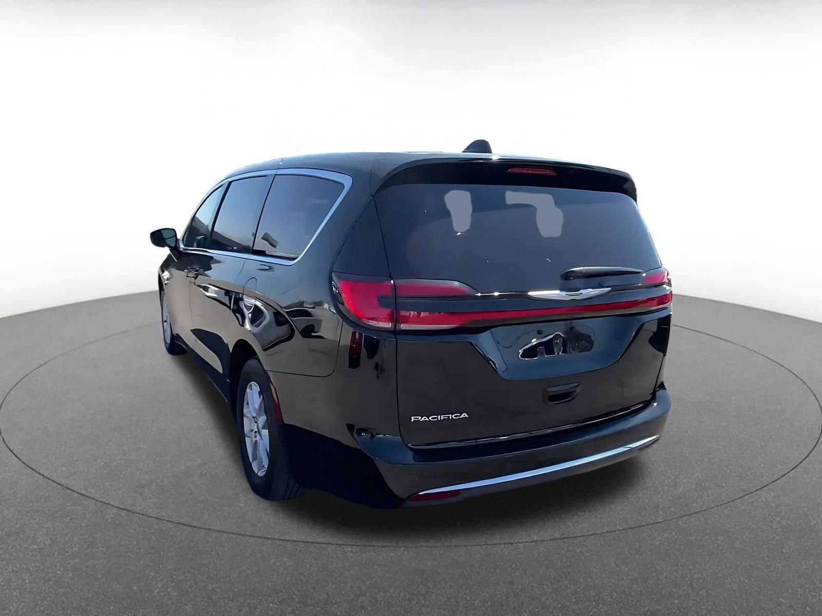Thumbnail: 2025 Chrysler Pacifica - 11